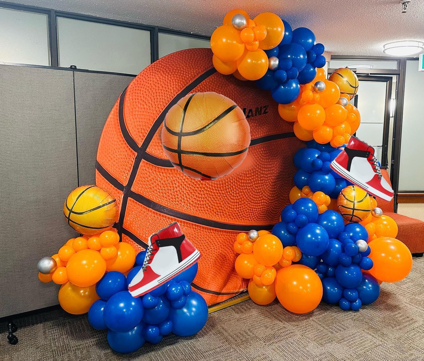 Basketball balloons sports party supplies basketball shoes balloon basketball snesker shoes balloon for men teen boys birthday party decoration 4 81lIGePLJnL. AC SL1440