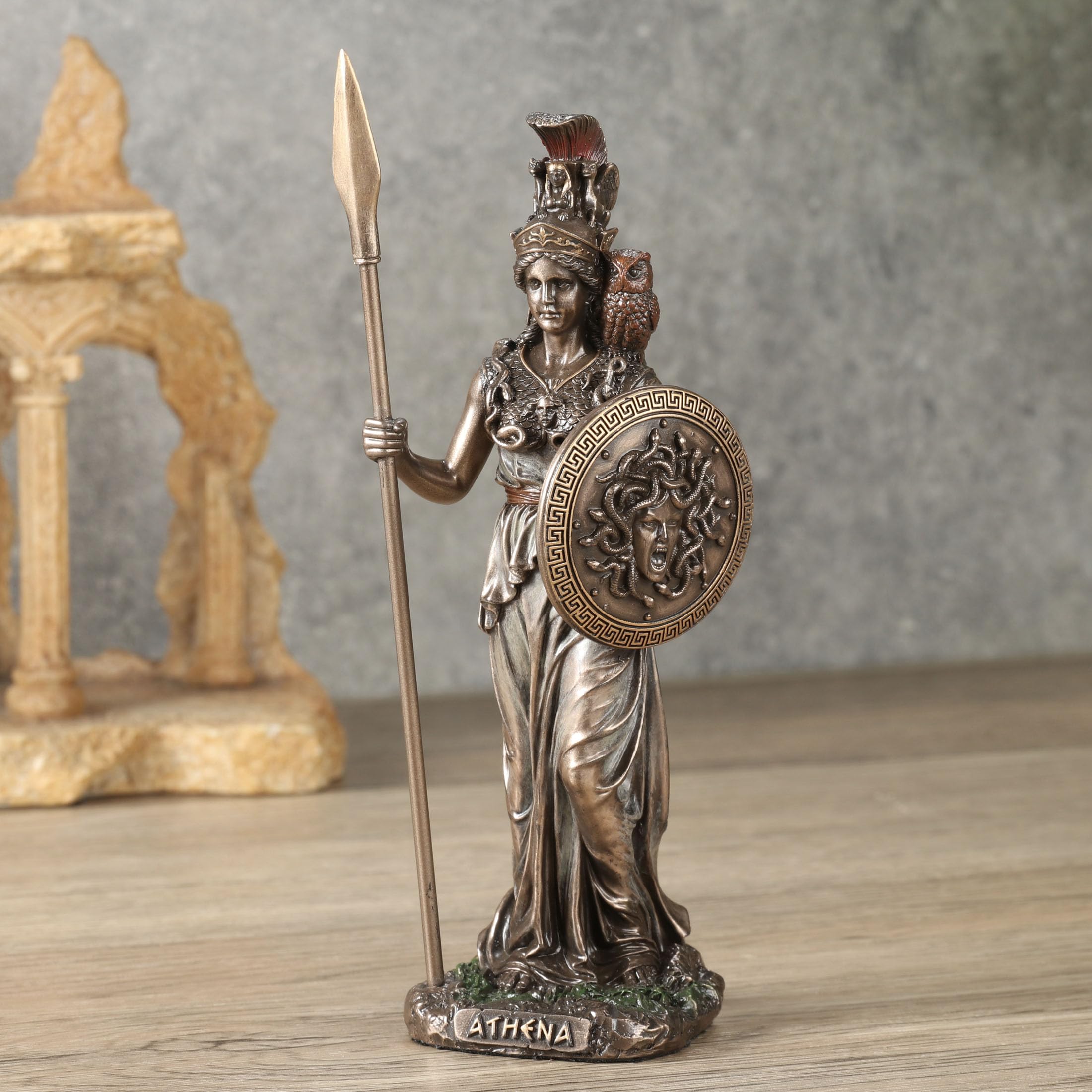 Veronese Design 6 1/2 Atena la dea greca della saggezza scultura in resina finitura bronzo fuso a freddo