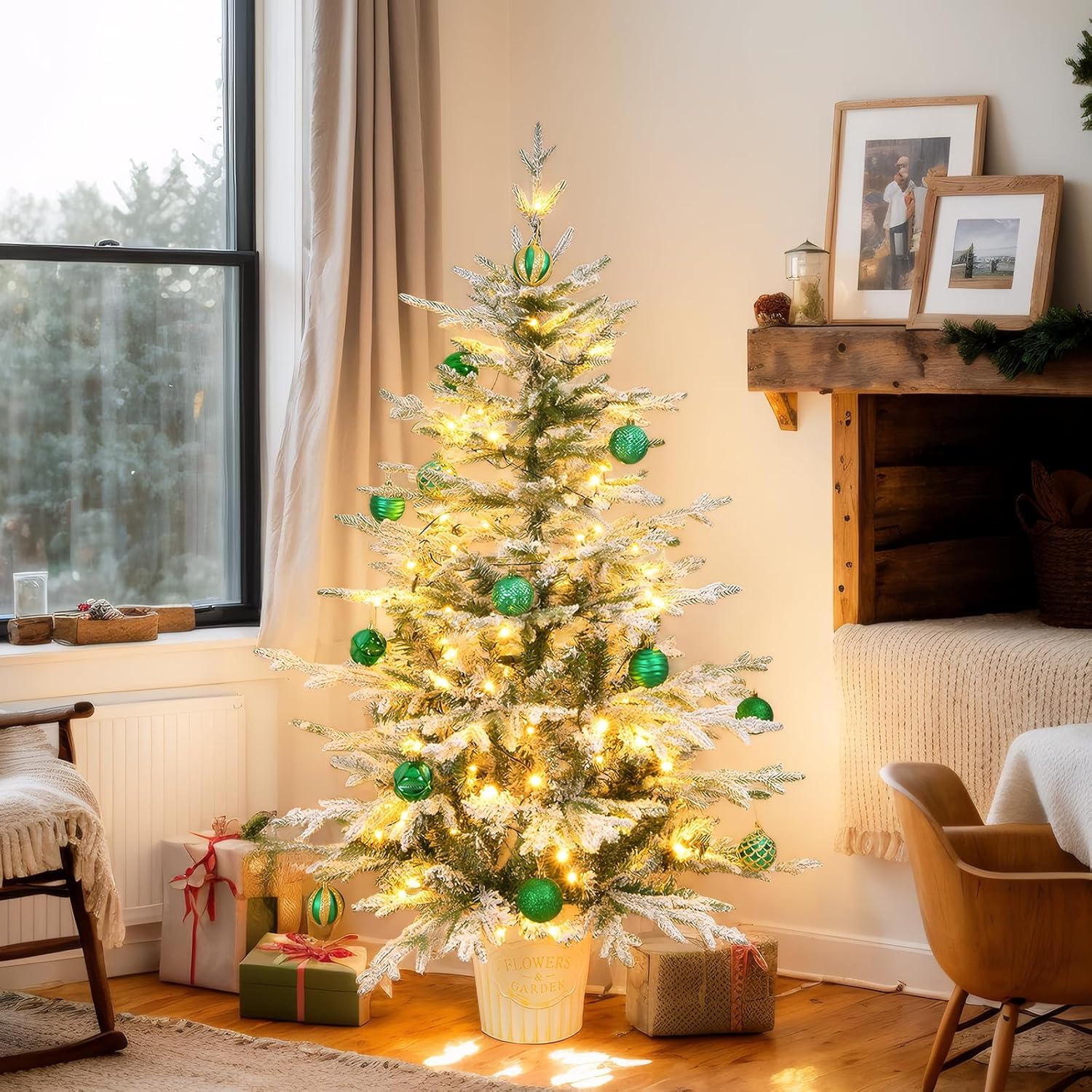 VINGLI 4ft Potted Flocked Christmas Tree w/ 120 Incandescent Warm White Lights, 249 Branch Tips, Pre-lit Artificial Christmas Tree，Ideal for Farmhouse Furniture, Rustic Decor