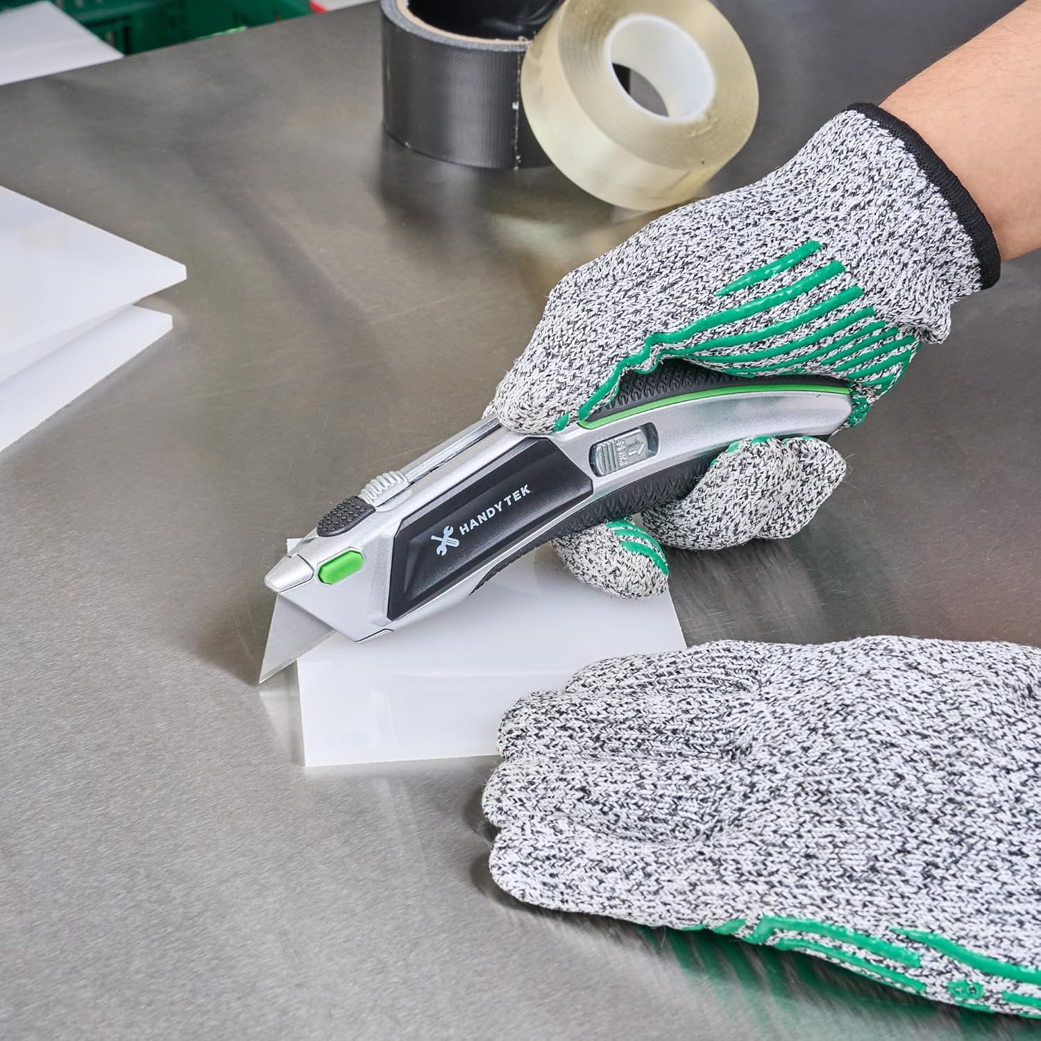 Handy Tek Auto Loading Utility Knife, 1 Retractable Box Cutter - Includes 5 Sharp Blades, 19mm Wide, Silver Zinc Quick Change Blade Razor Knife, With 4-Position Locking, Soft Grip - Restaurantware