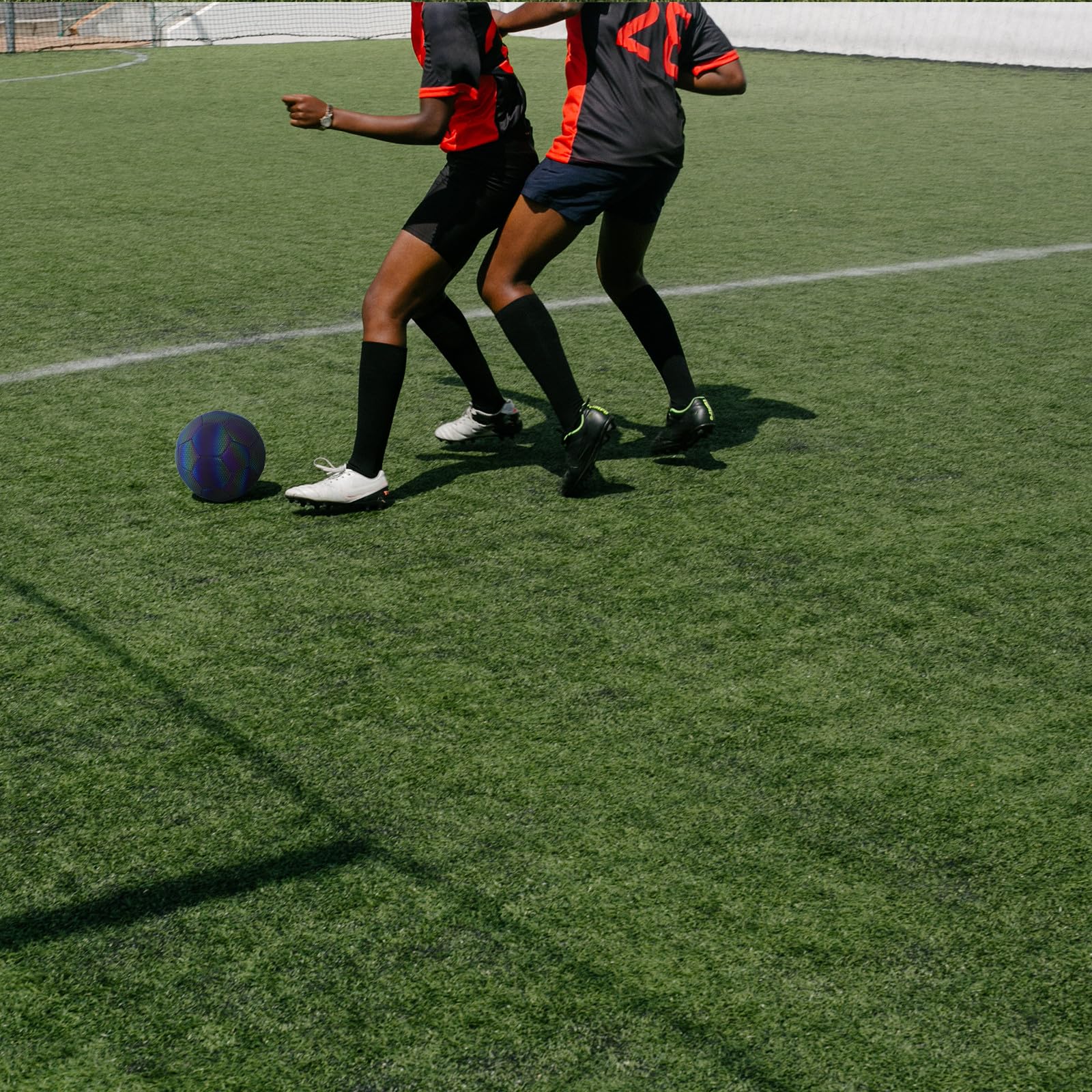 Angoily Pallone da Calcio Riflettente Olografico N.5 Luminoso per Allenamento e Partite, Resistente per Uso Interno ed Esterno, e Ragazzi