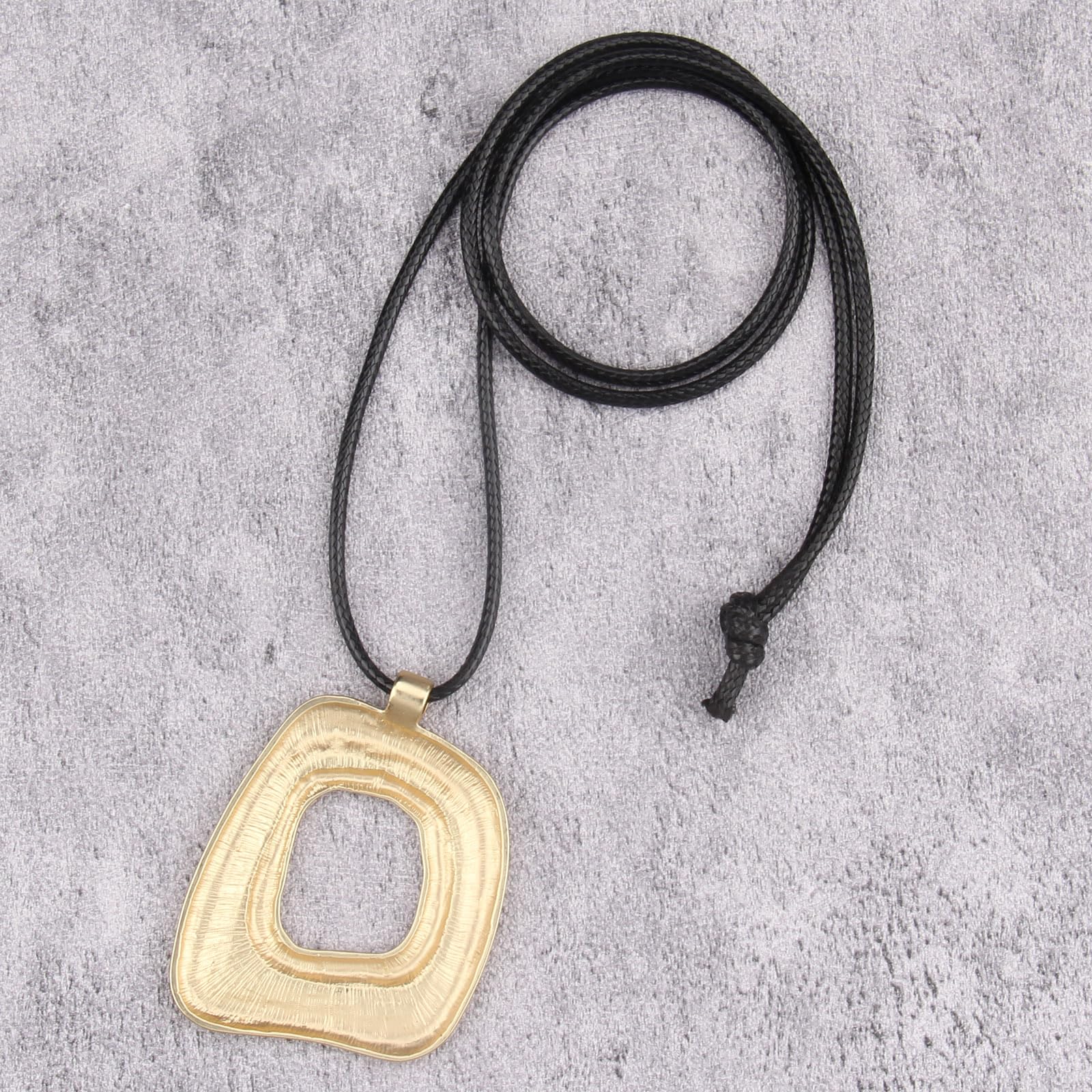 Boho Necklaces for Women Chunky Circle Necklace Layered Boho Circle Leather Choker Necklace Long Vintage Necklaces Bohemian Jewlery Gifts