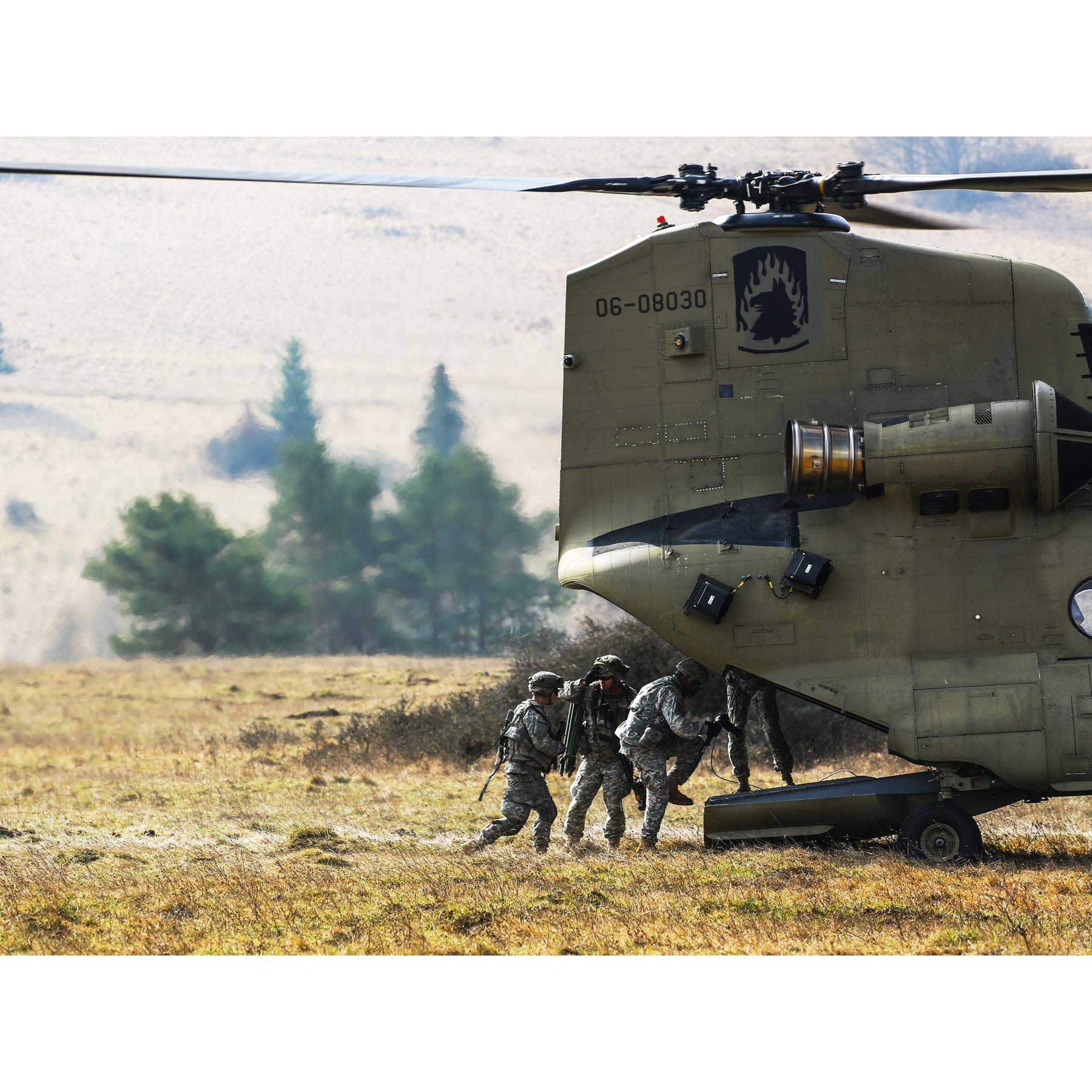 Military USA Army Soldiers CH-47 Chinook Helicopter Photo Premium Wall Art Canvas Print 18X24 Inch