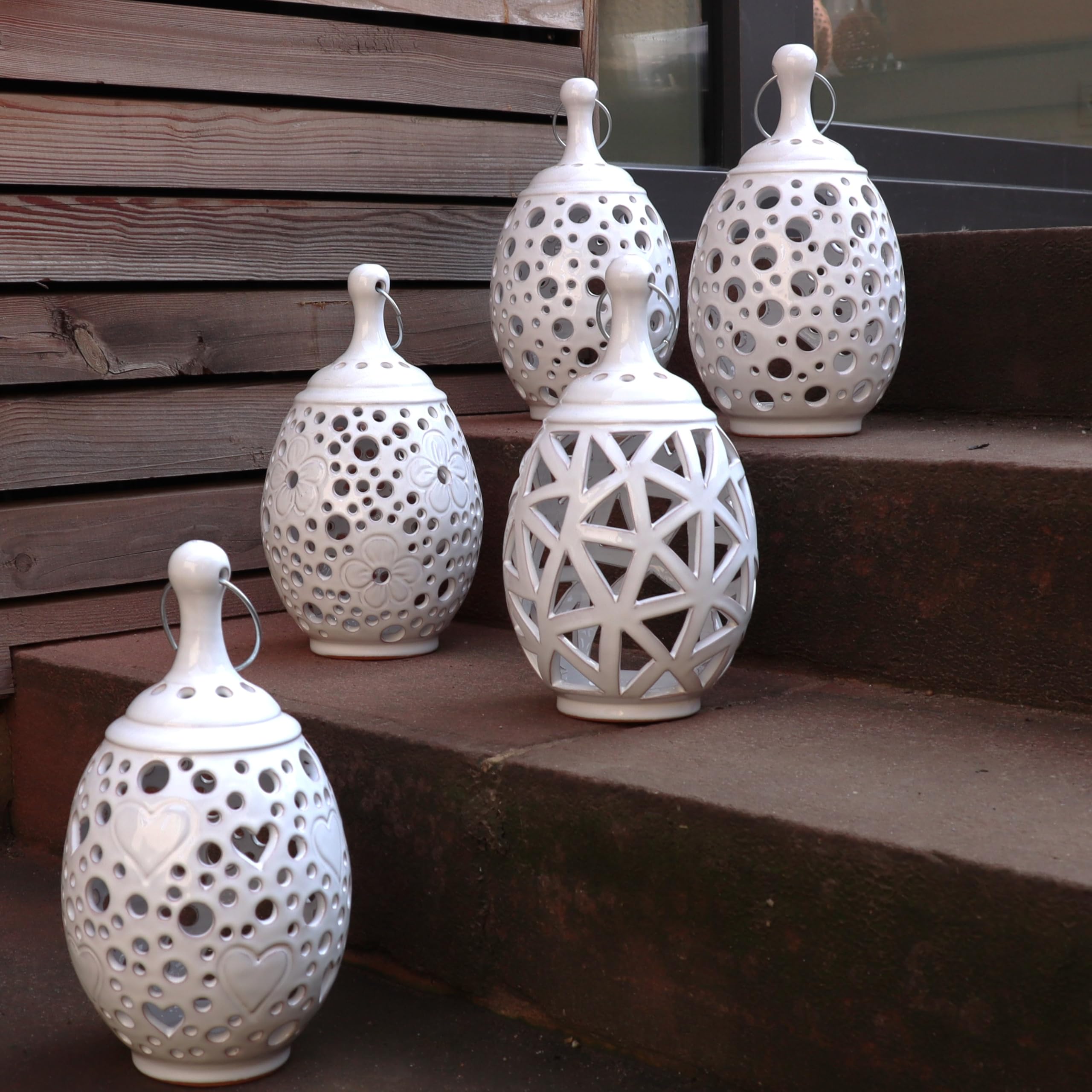 handgefertigtes Windlicht/Laterne aus echter Terracotta, zum Hängen und Stellen, Tolle Deko für den Garten/Terrasse Tisch (Weiß)