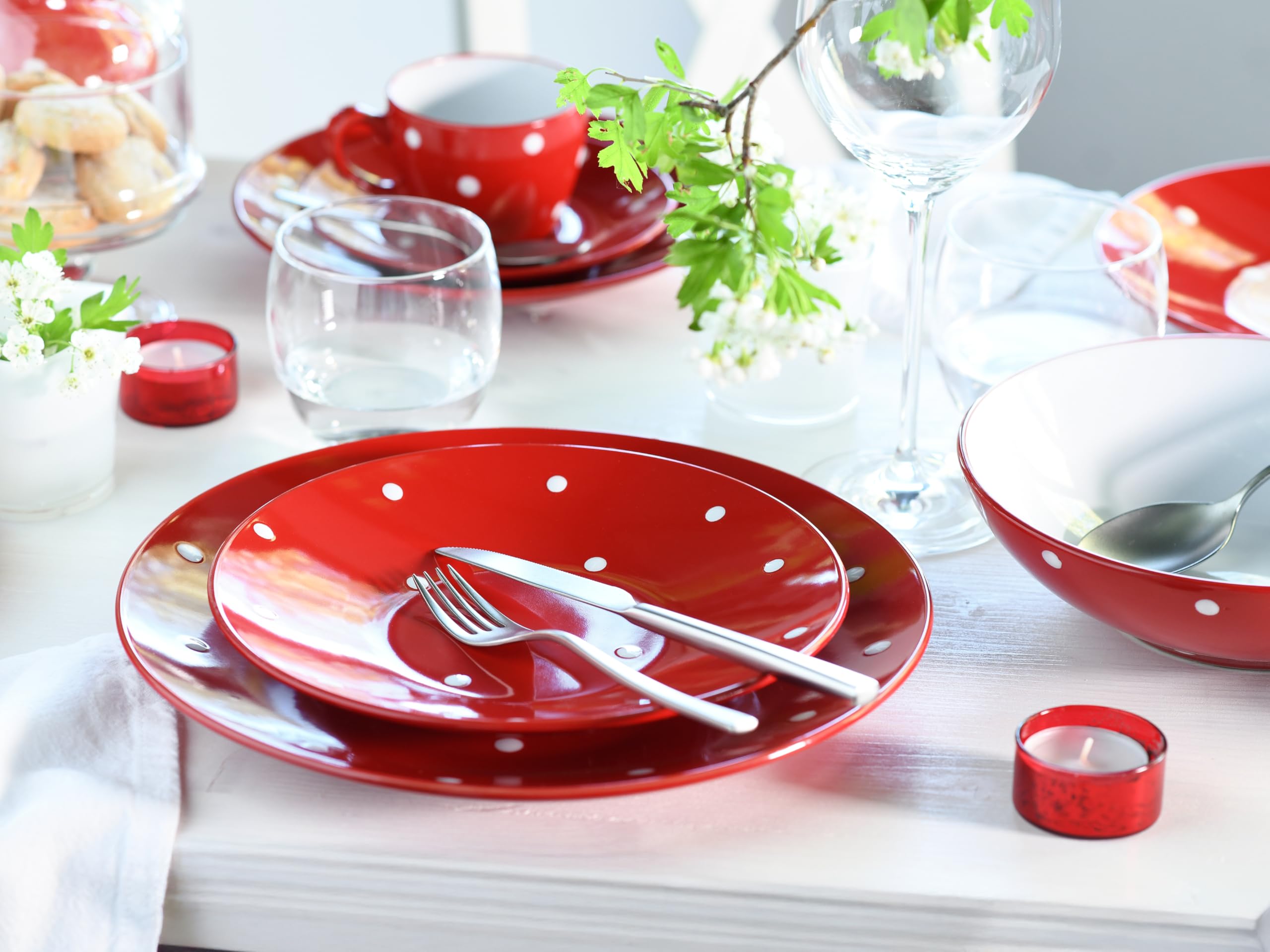 CreaTable, 24595, Serie Polka Dots Rot-Weiss, 16-teiliges Geschirrset für 4 Personen, Kombiservice aus Steinzeug, spülmaschinen- und mikrowellengeeignet, Qualitätsproduktion
