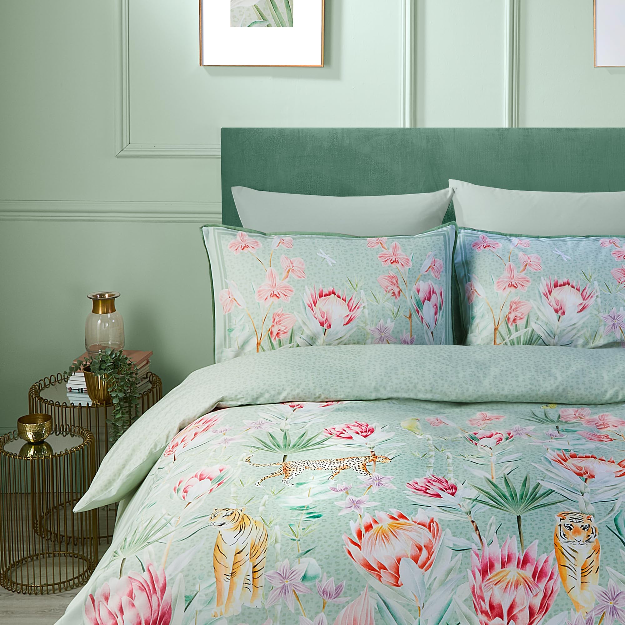 Soiree, Green Floral & Tiger Duvet Cover, Double Bedding Size (200 x 200cm), Premium Quality 500 Thread Count - Image 2