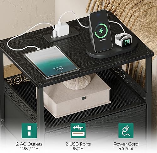 Vista 4 de Juego de 2 mesitas de noche con estación de carga, mesita de noche de 26.4 pulgadas de alto con estante de metal, mesa auxiliar moderna con 3