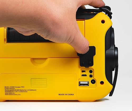 Miniatura 5 de Kaito Voyager Pro KA600 - Radio de emergencia digital solar con generador eléctrico, manivela giratoria, transmite AM, FM, LW, SW y NOAA, radio de