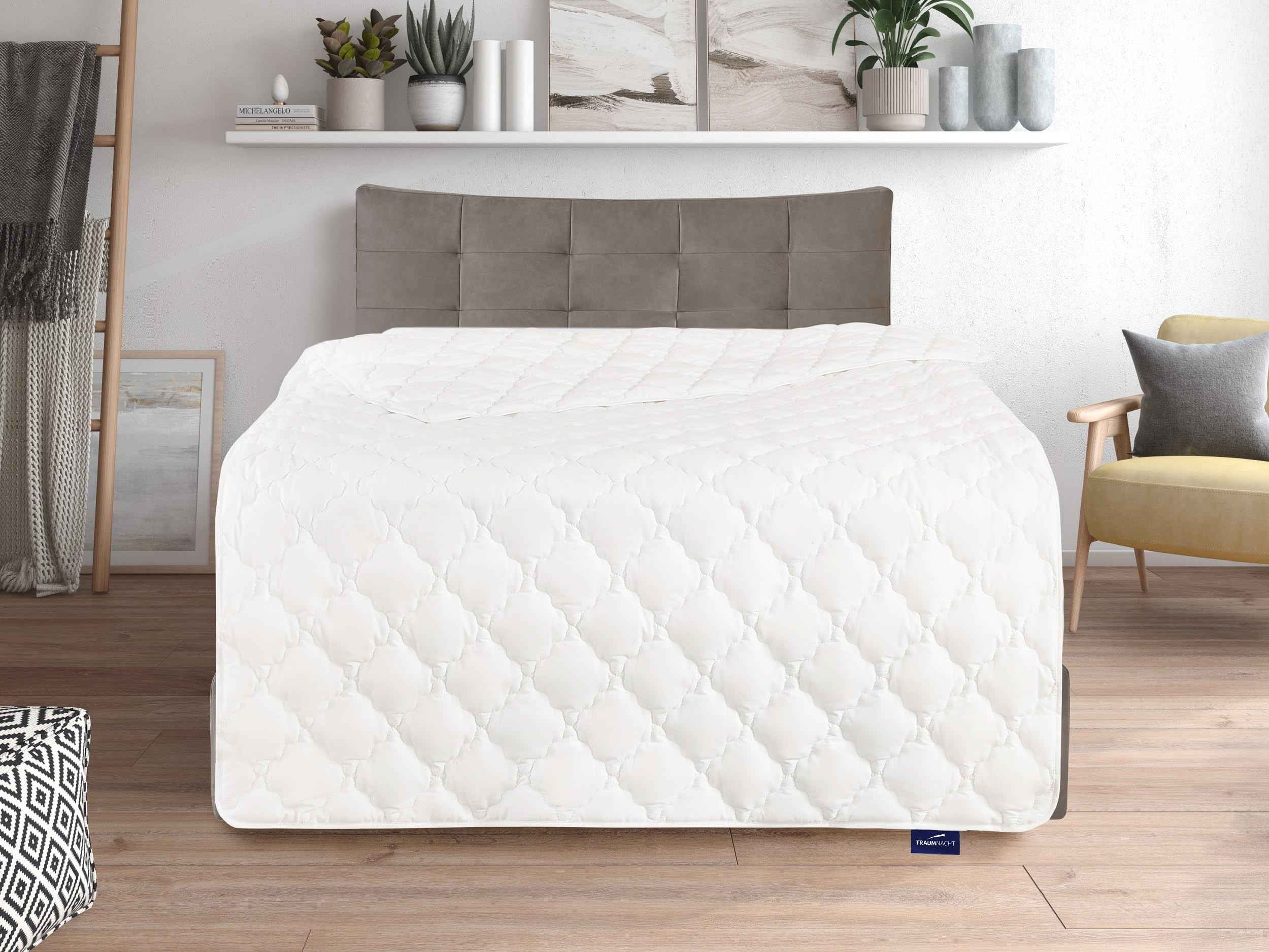 Traumnacht Bamboo Sommersteppdecke mit Bambusfasern, hypoallergenes, antibakterielle Sommerdecke 135x200 cm, Öko-Tex Zertifiziert, produziert nach deutschem Qualitätsstandard