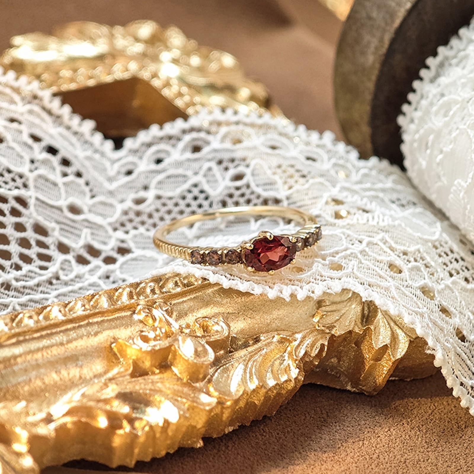 Alianzas Au 375/585/750 oro con oval rojo granate, banda de boda vintage