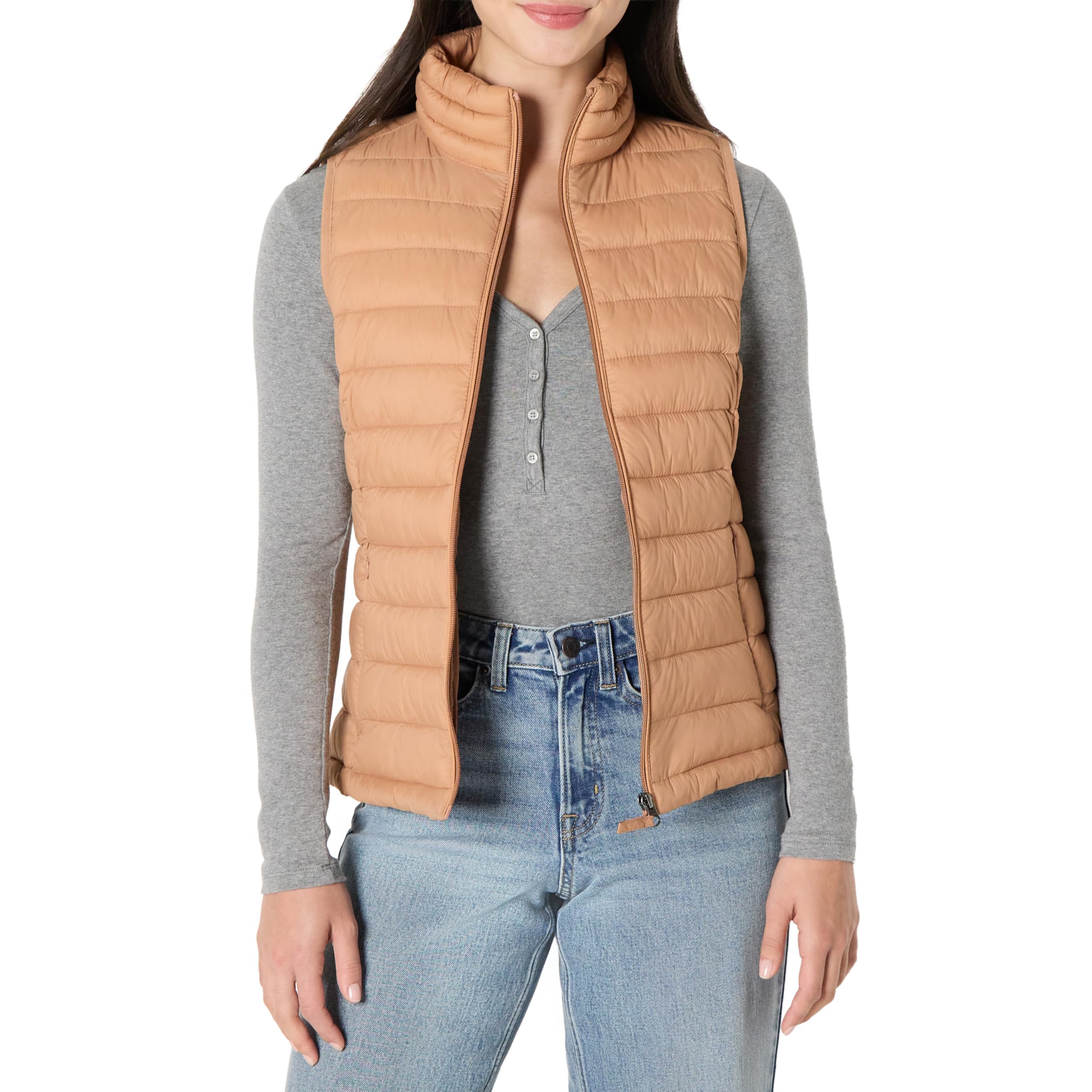 Amazon Essentials Women's Lightweight Water-Resistant Packable Puffer Vest