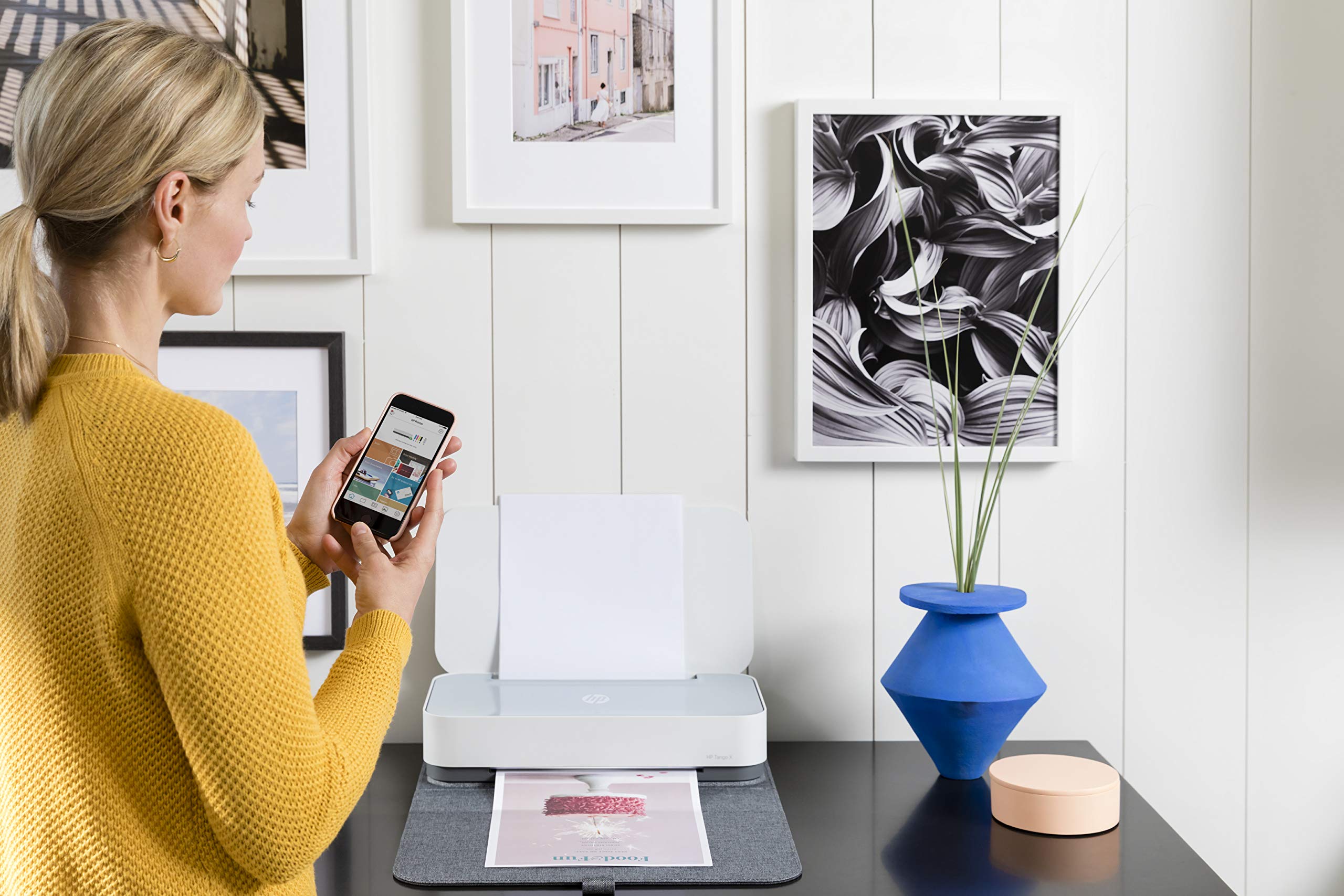 HP Tango X Smart Home Drucker (HP Instant Ink, WLAN, Bluetooth, integrierte Sprachsteuerung, graues Wrap Pad, mit 6 Monaten Instant Ink inklusive) weiß/grau