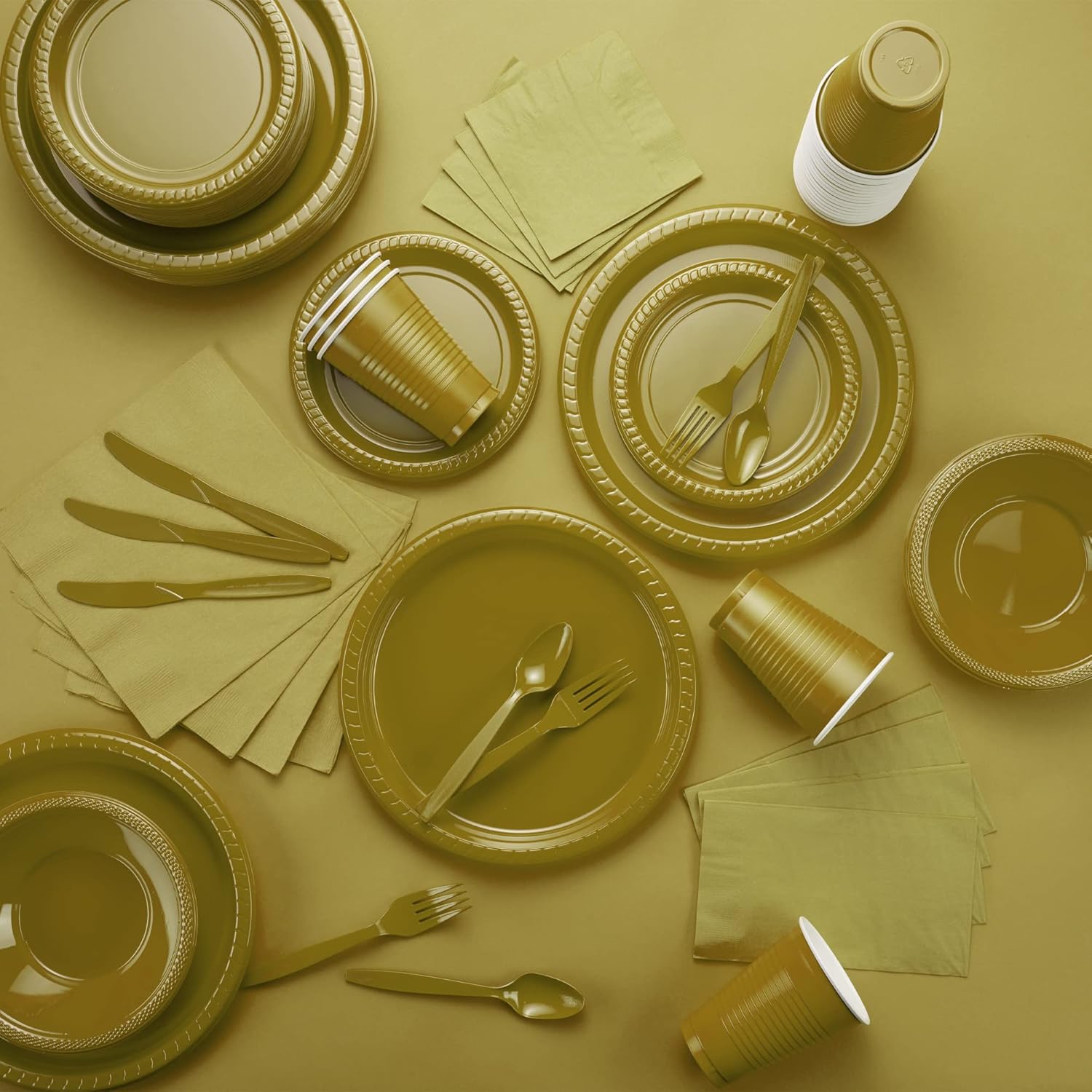 Disposable Cups, Gold 18-Ounce Plastic Party Cups, Strong and Sturdy for Wedding, Christmas, Halloween, 50 Pack - Image 7