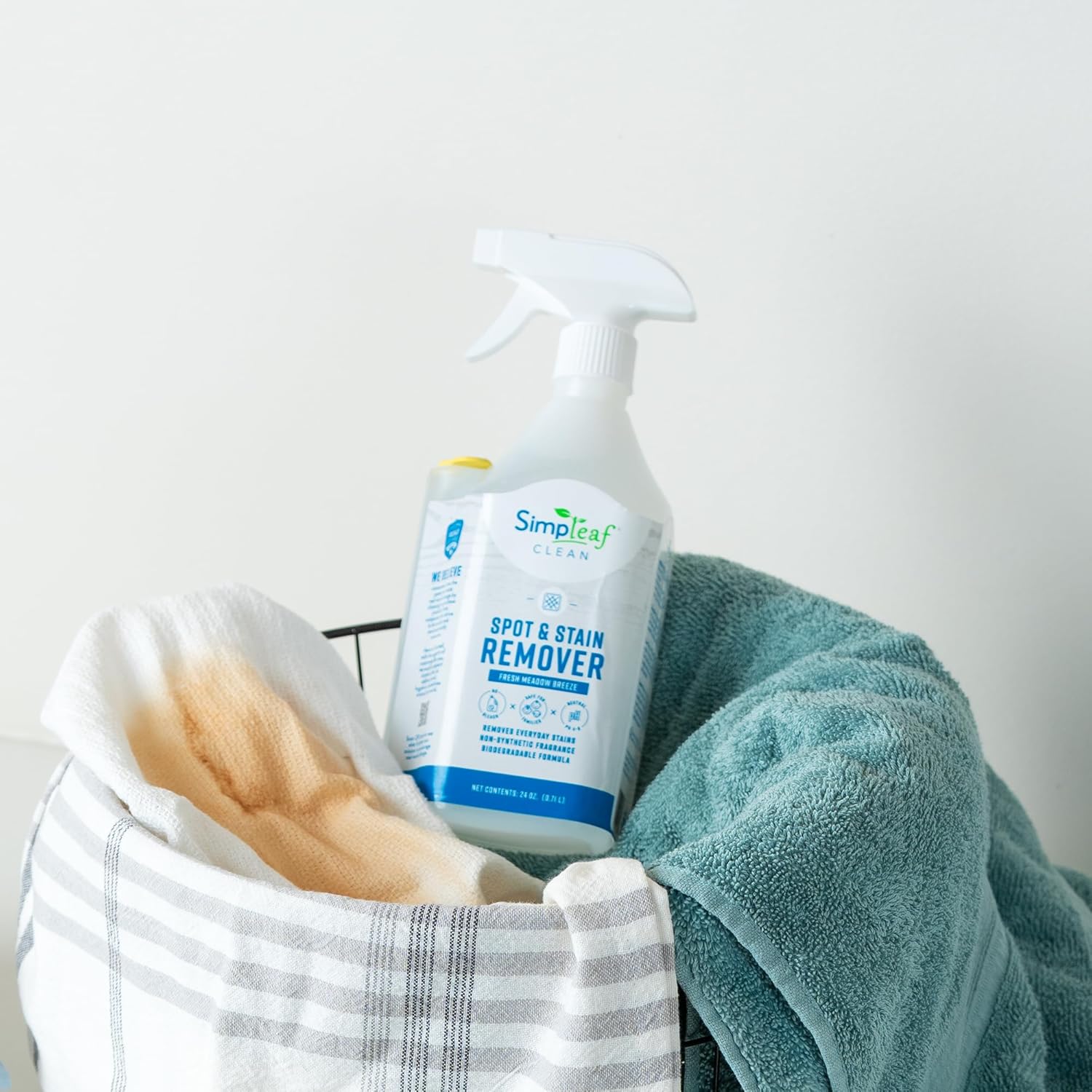Simpleaf Clean Spot & Stain Remover | Refill System Cleaners| Tough Stain Lifter for Clothes, Carpets & Upholstery | Fresh Meadow Breeze |24oz x 4