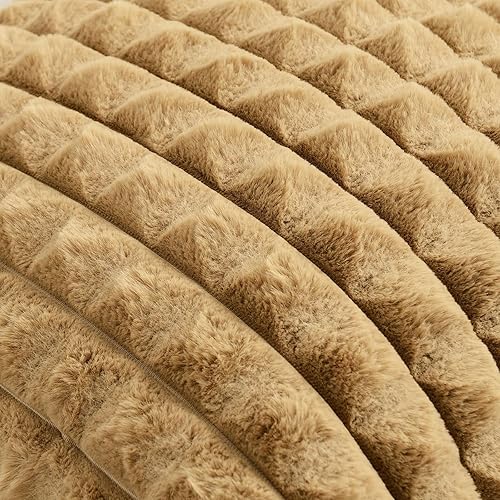 Miniatura 2 de FUTEI Juego de 2 fundas de almohada decorativas color camello de 24 x 24 pulgadas, fundas de cojín cuadradas europeas, suave y esponjosa piel de