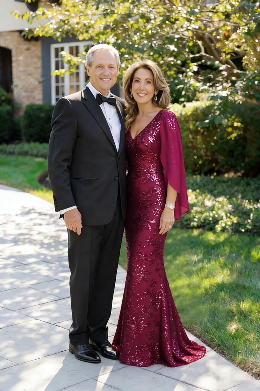 Sequin Mother of The Bride Dresses V Neck Mermaid Long Formal Evening Gowns with Cape Sleeves IMR039