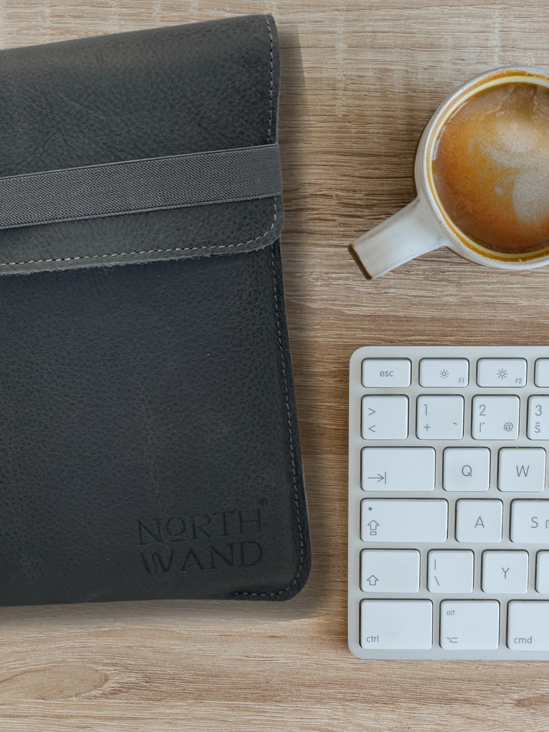 NorthWand Tasche für 11 Zoll iPad Pro (M4 2024 & 4+5.Gen) iPad Air (M2 2024 & 5.Gen) iPad. Hülle, Case ohne/mit Apple Smart Folio, Keyboard. Weiches Büffelleder, Signetprägung. Made in Germany Schwarz