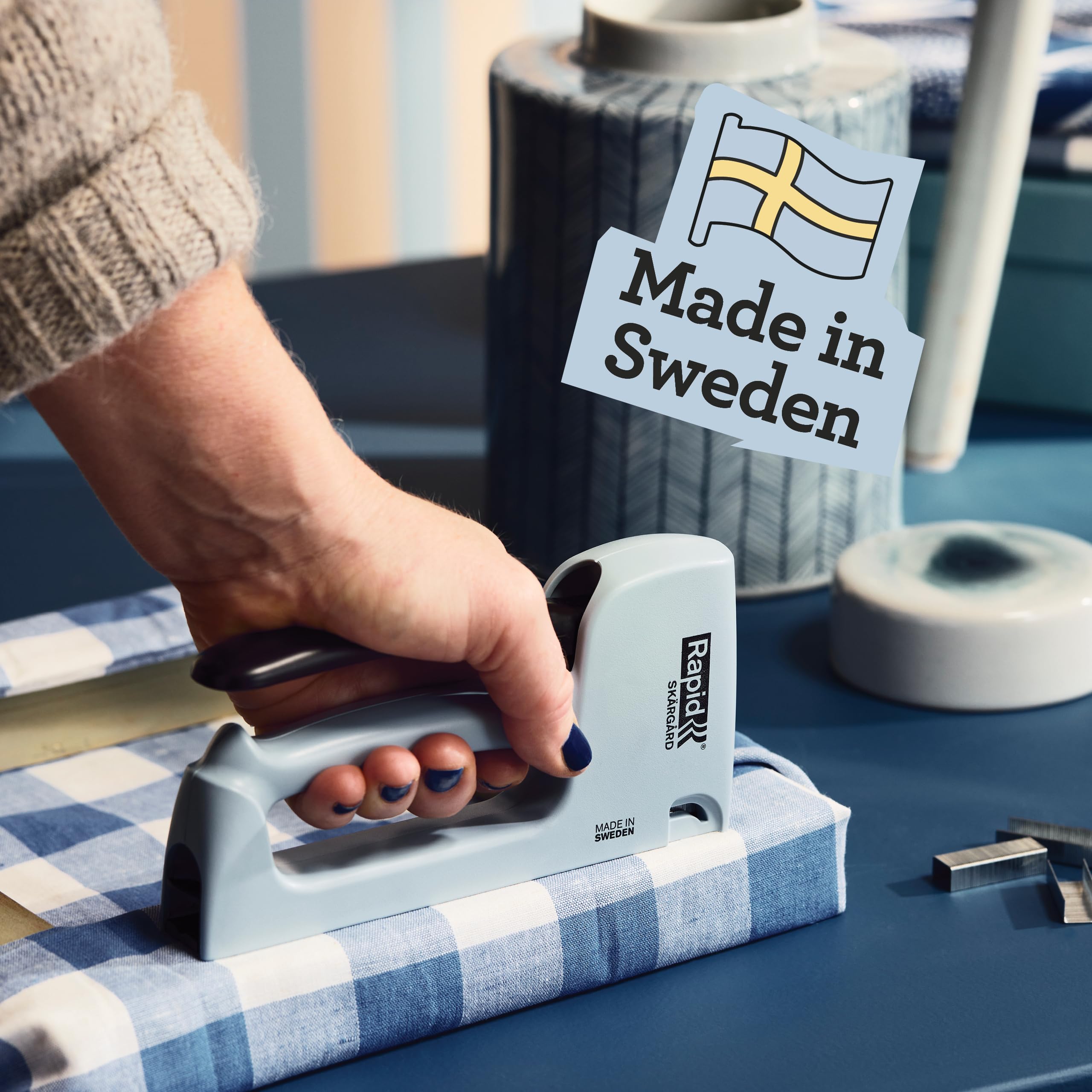 Rapid R53 Staple Gun Skärgård Blue, Casing Crafted With 90% Recycled Plastics, Made in Sweden - Image 2
