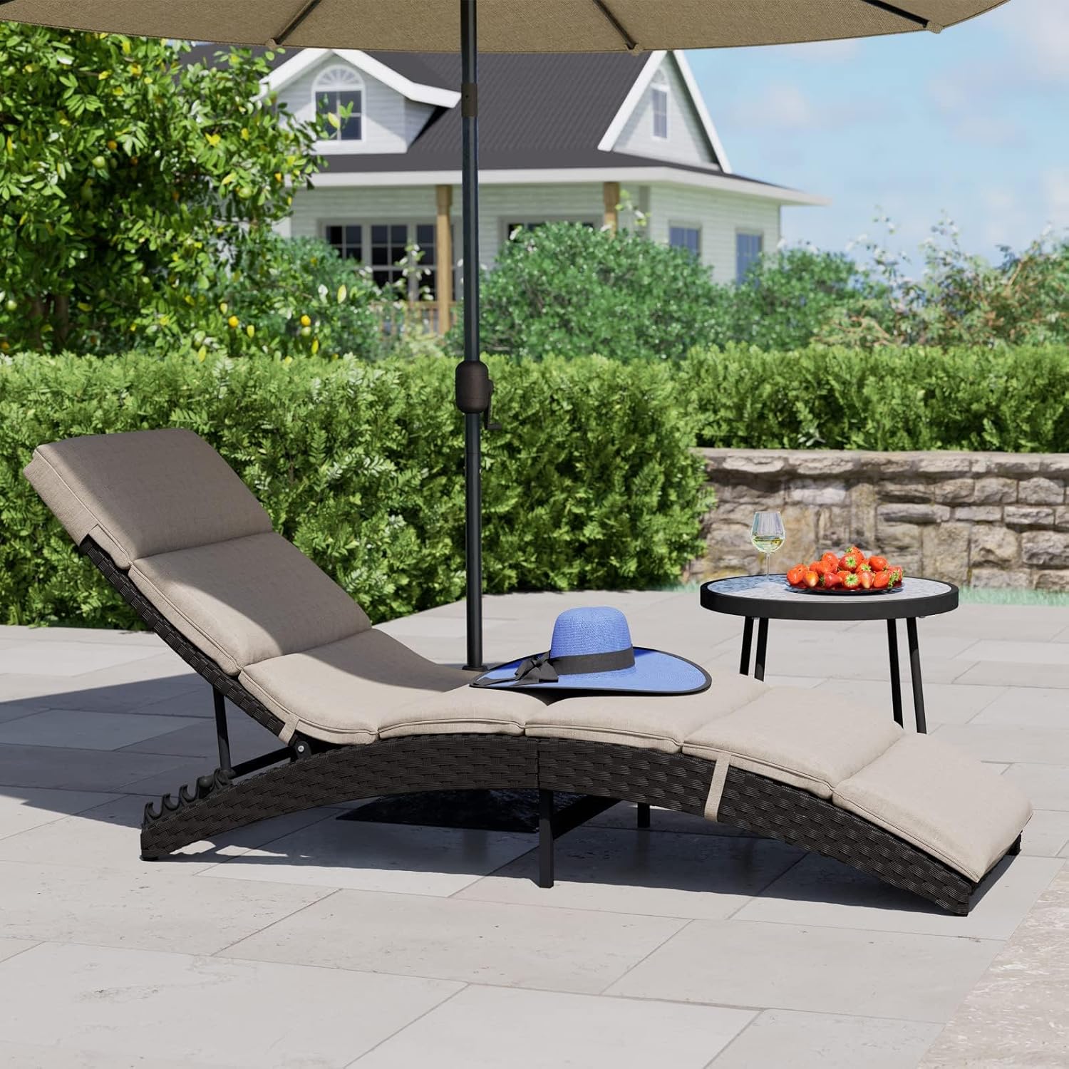 Grand patio Outdoor Lounge Chair Wicker 4-Position Adjustable Folding Aluminum Patio Chaise Lounge with Cushion Beige