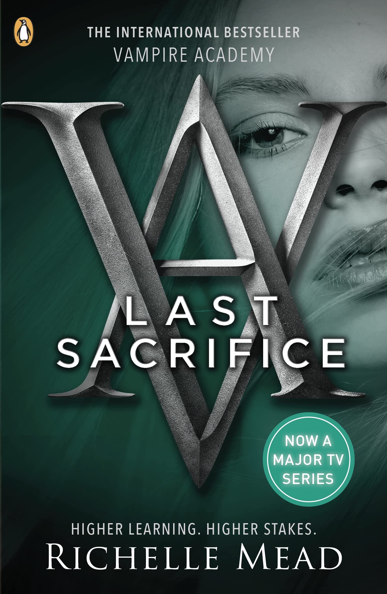 PENGUIN Vampire Academy: Last Sacrifice (book 6)