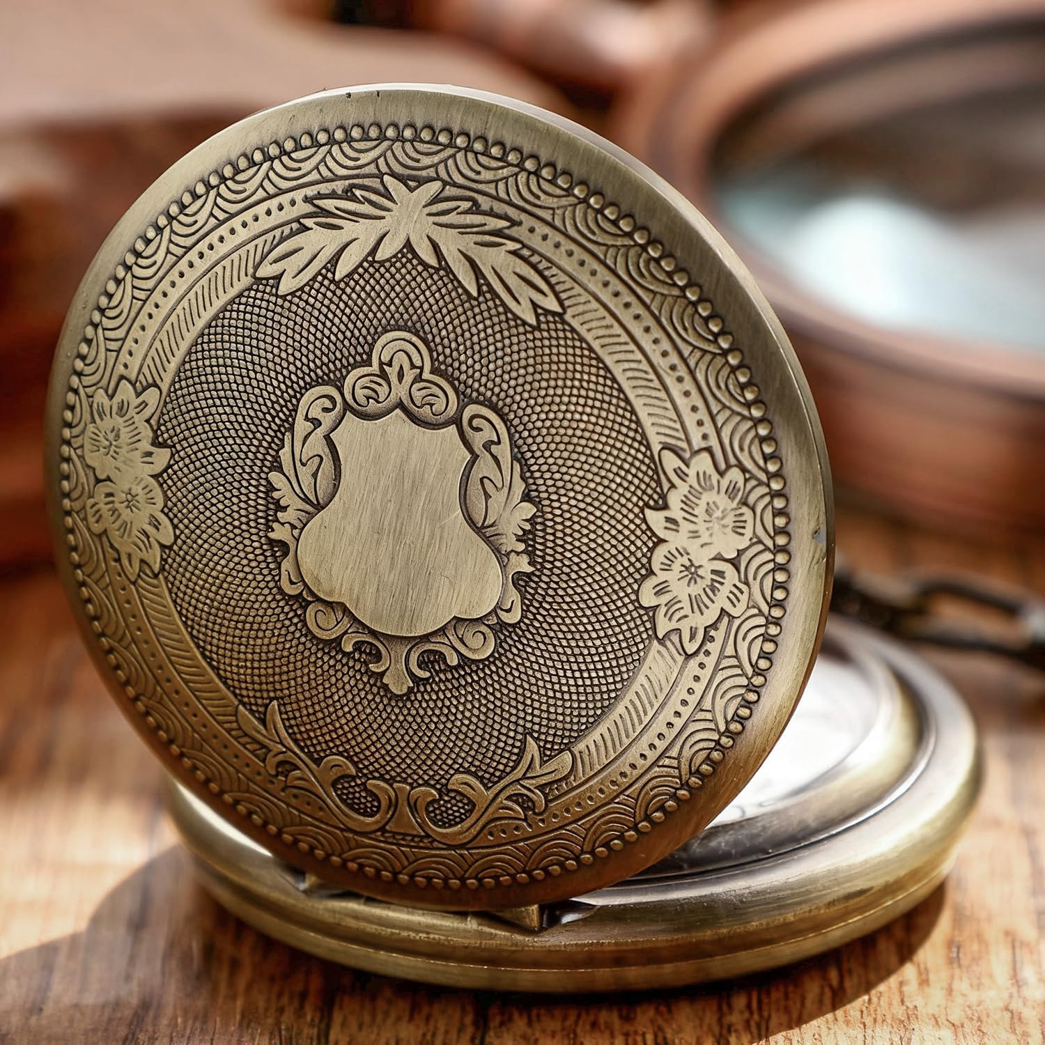 Smooth Shield Round Case Quartz Pocket Watch Quartz Movement with Chain