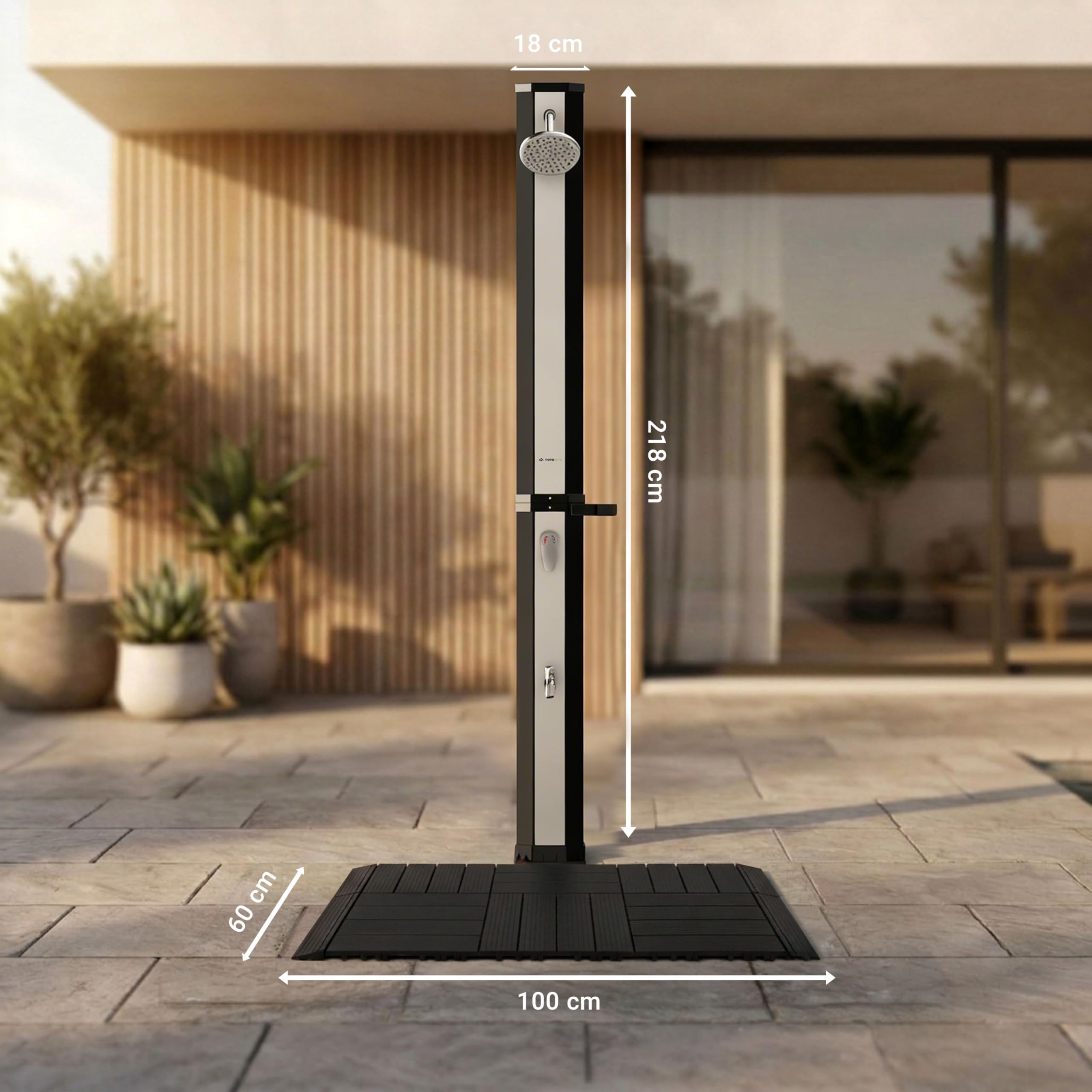 novaterra® Doccia solare nero/argento con serbatoio da 60 l, doccia da giardino con elemento a pavimento, soffione a pioggia, doccia a piedi, copertura protettiva e vassoio – Sistema doccia per