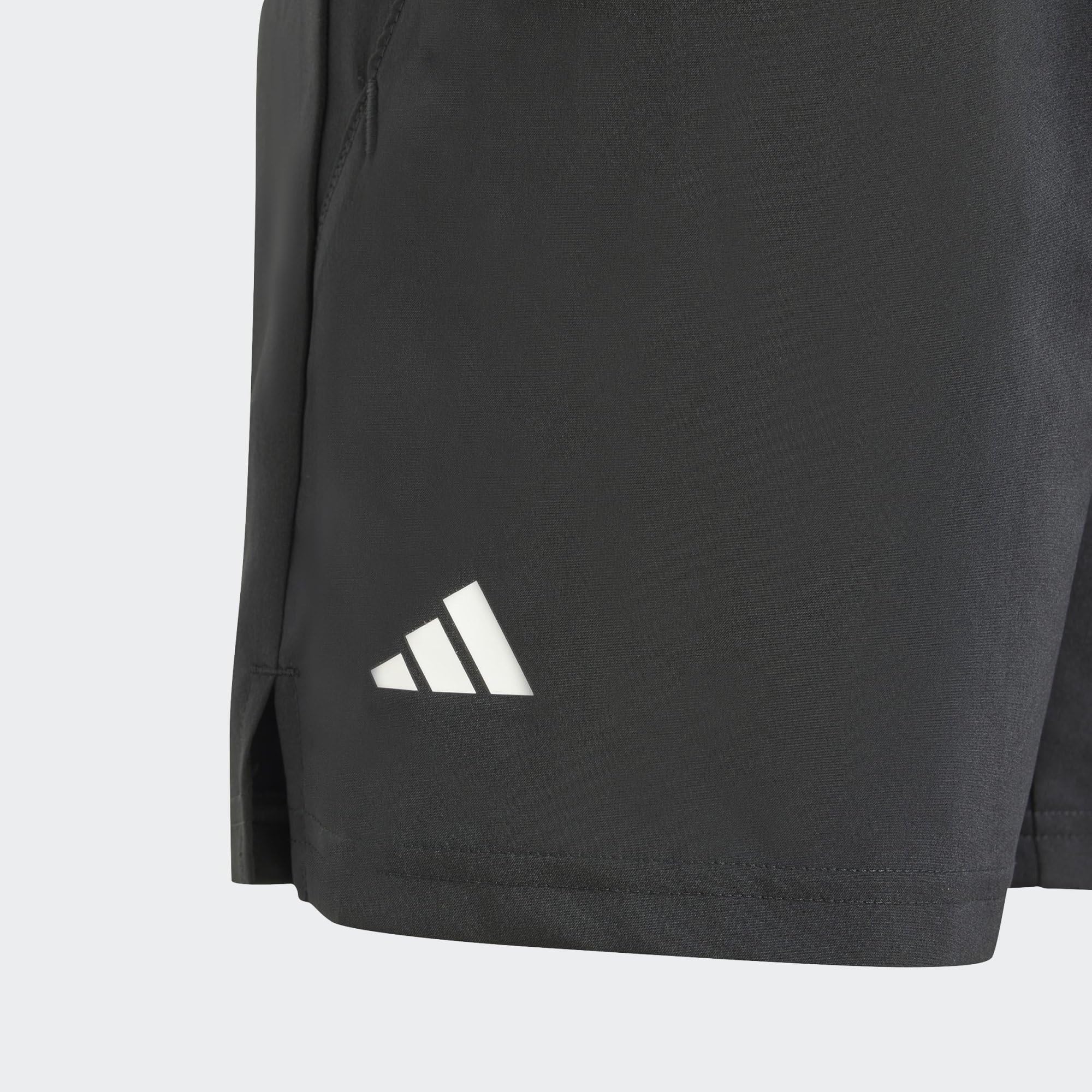 adidas Bambini e Ragazzi Boys Club Tennis 3-Stripes Shorts, Black, 5-6 Years