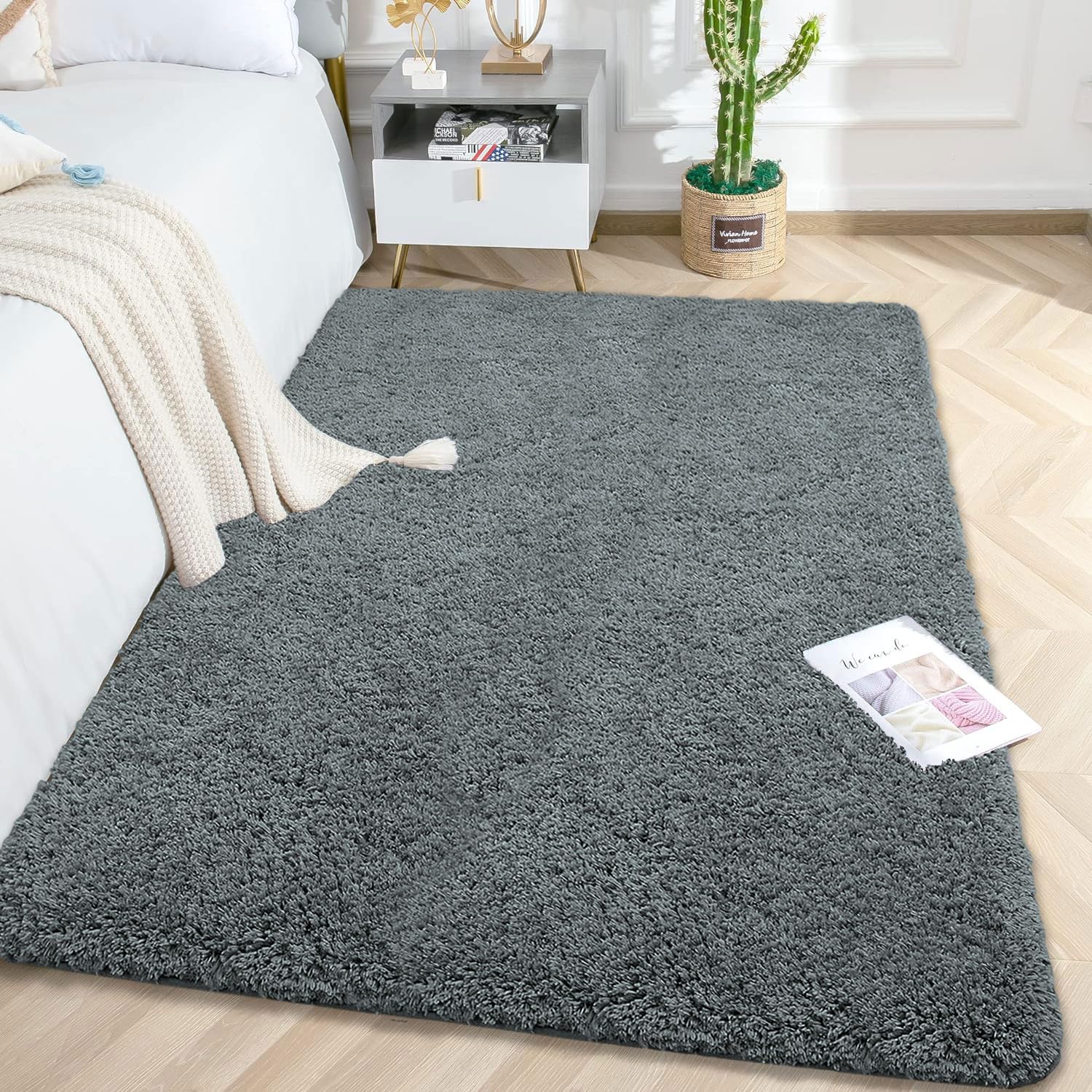 LUXE HOME INTERNATIONAL Carpet Super Soft Anti Slip Vegas Rectangular Rugs For Bedroom,Livingroom(Grey,4X6 Feet)