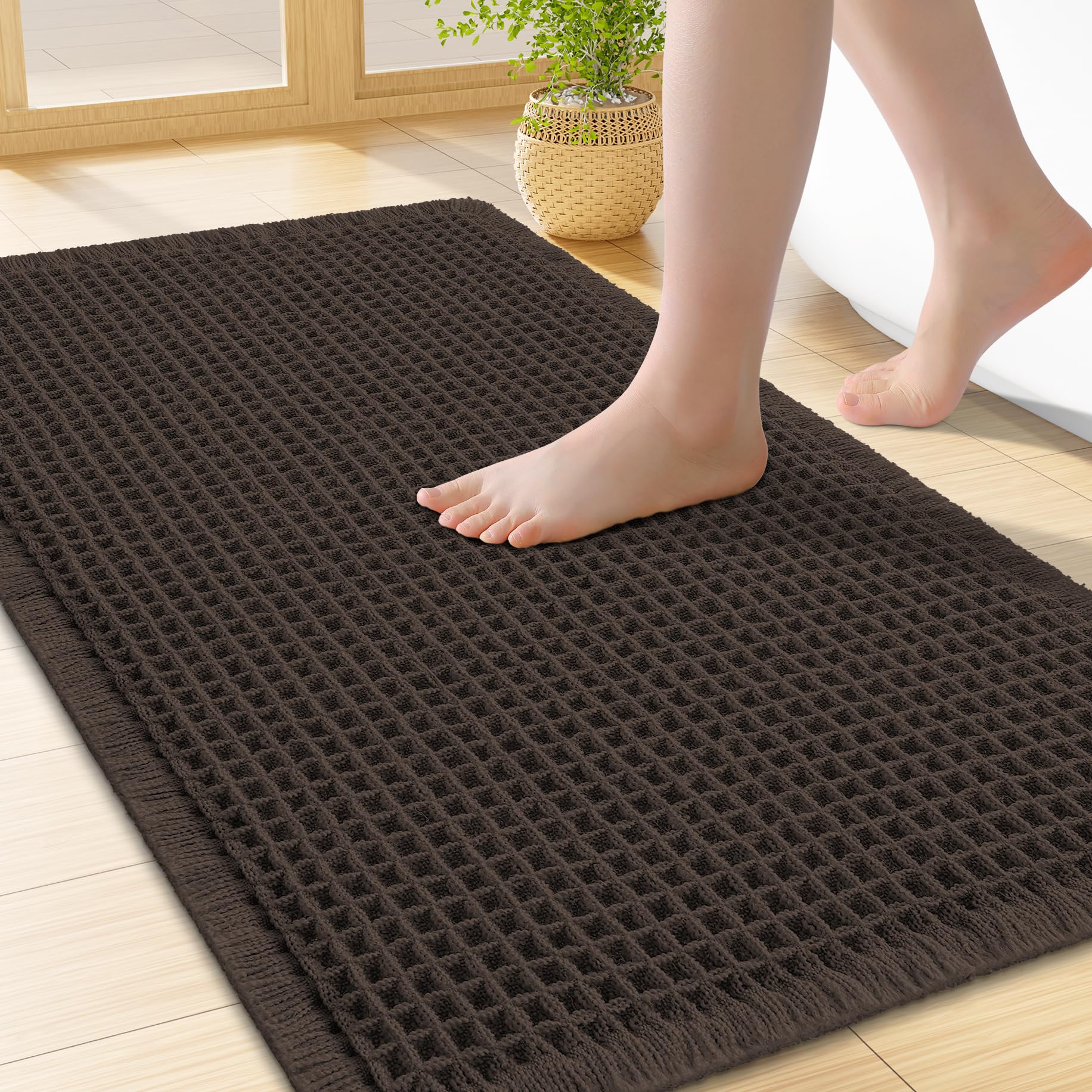 Smiry Waffle Bath Mat 24X16, Extra Soft Absorbent Bathroom Rugs, Chocolate