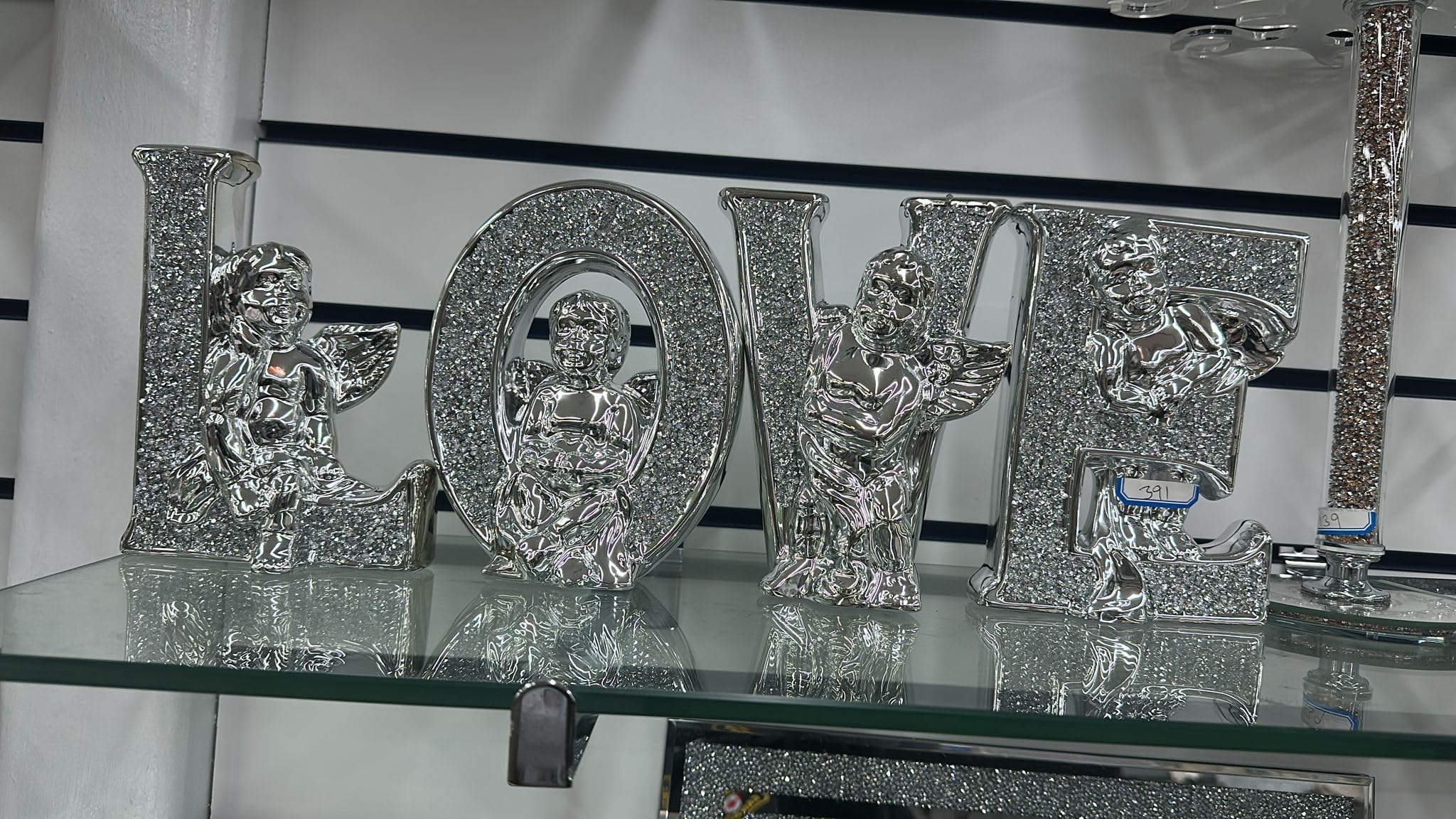 Impresionante adorno de amor plateado con querubines – Letras decorativas de diamante triturado de cristal, 17 cm de alto, elegante decoración del hogar para sala de estar, dormitorio, estante o