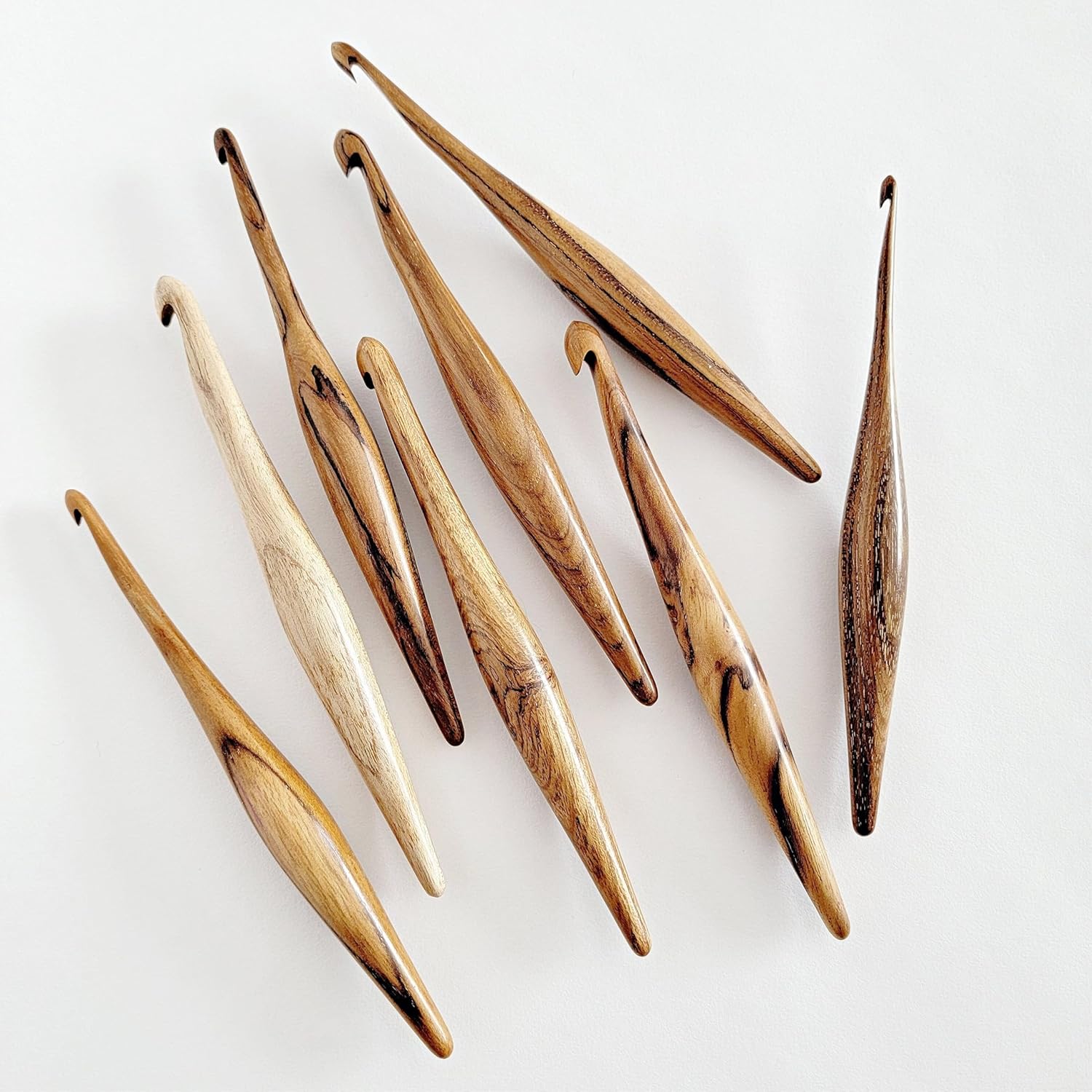 Furls Crochet Hook, Teak Streamline Wood, Ergonomic Handle Crochet Hooks 7" (L - 7.00MM)