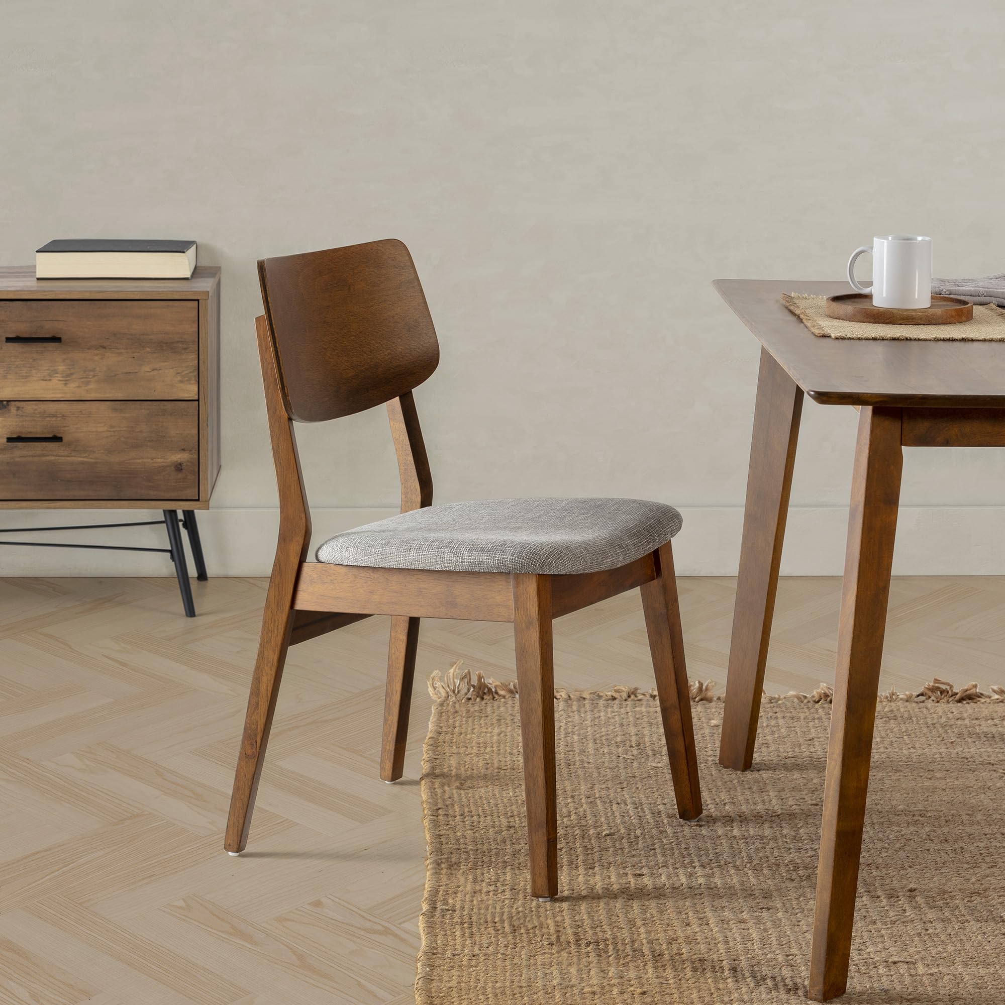 HOMN LIVING Pack 2 sillas Susi Color Nogal, Madera Maciza, 49 cm (Ancho) 52 cm (Profundo) 82 cm (Alto)