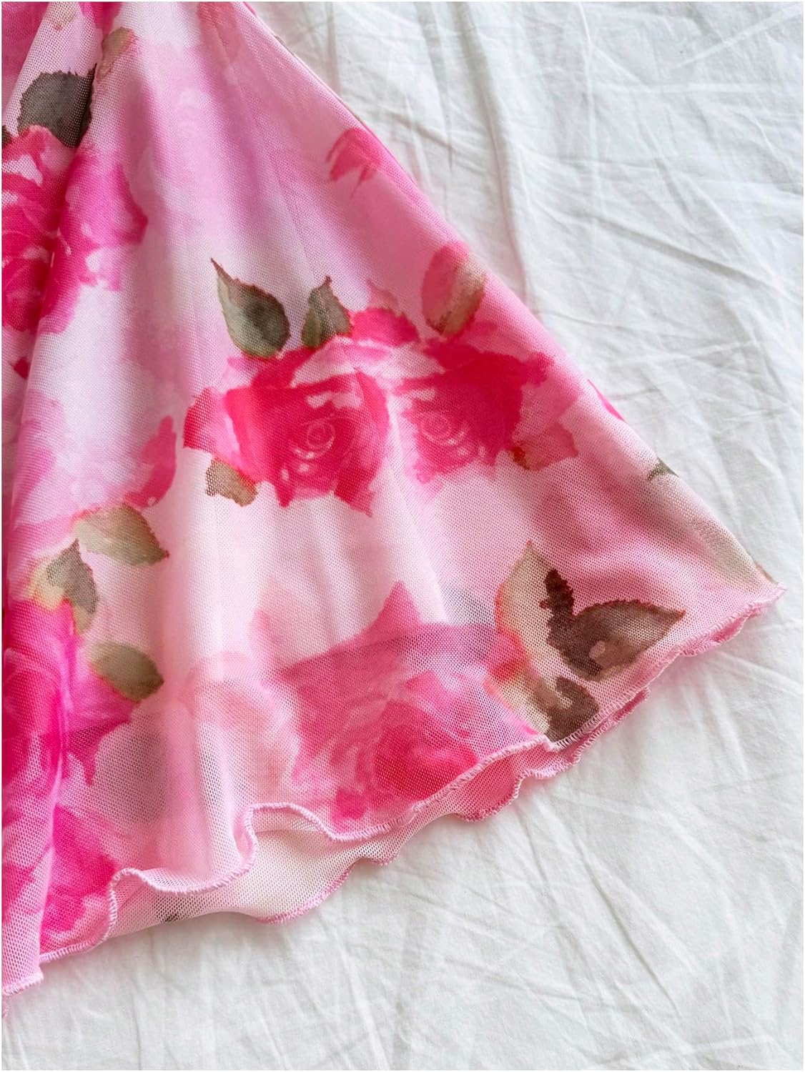 WDIRARA Women's Floral Print Ruched Cami Dress Spaghetti Strap Ruffle Hem Mesh Mini Dress - Image 4