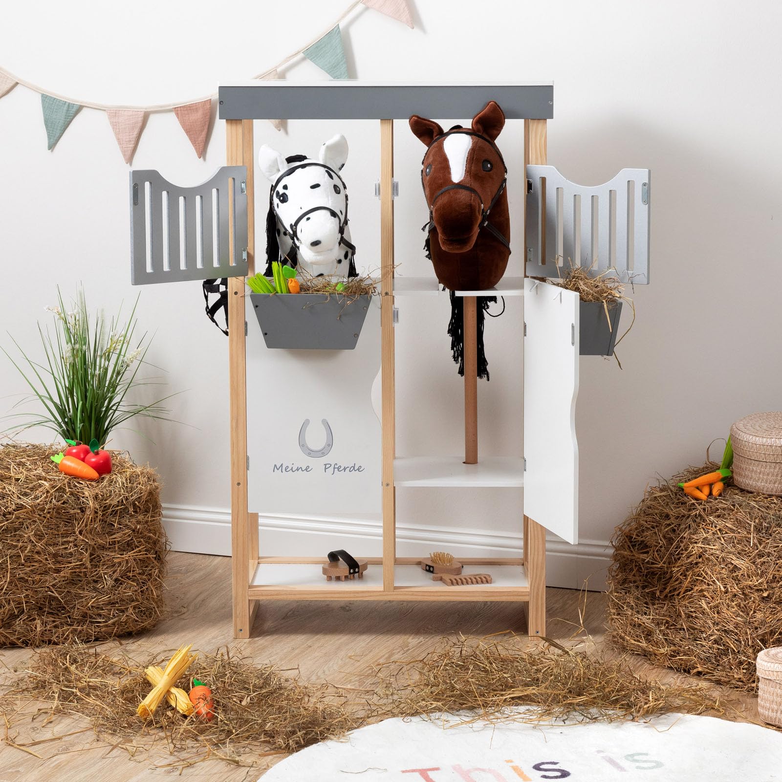 ELLA & PIET® Hobby Horse Stall Shelty aus Holz mit 2-teiliger Stalltür (Holz-Weiß) Pferdestall
