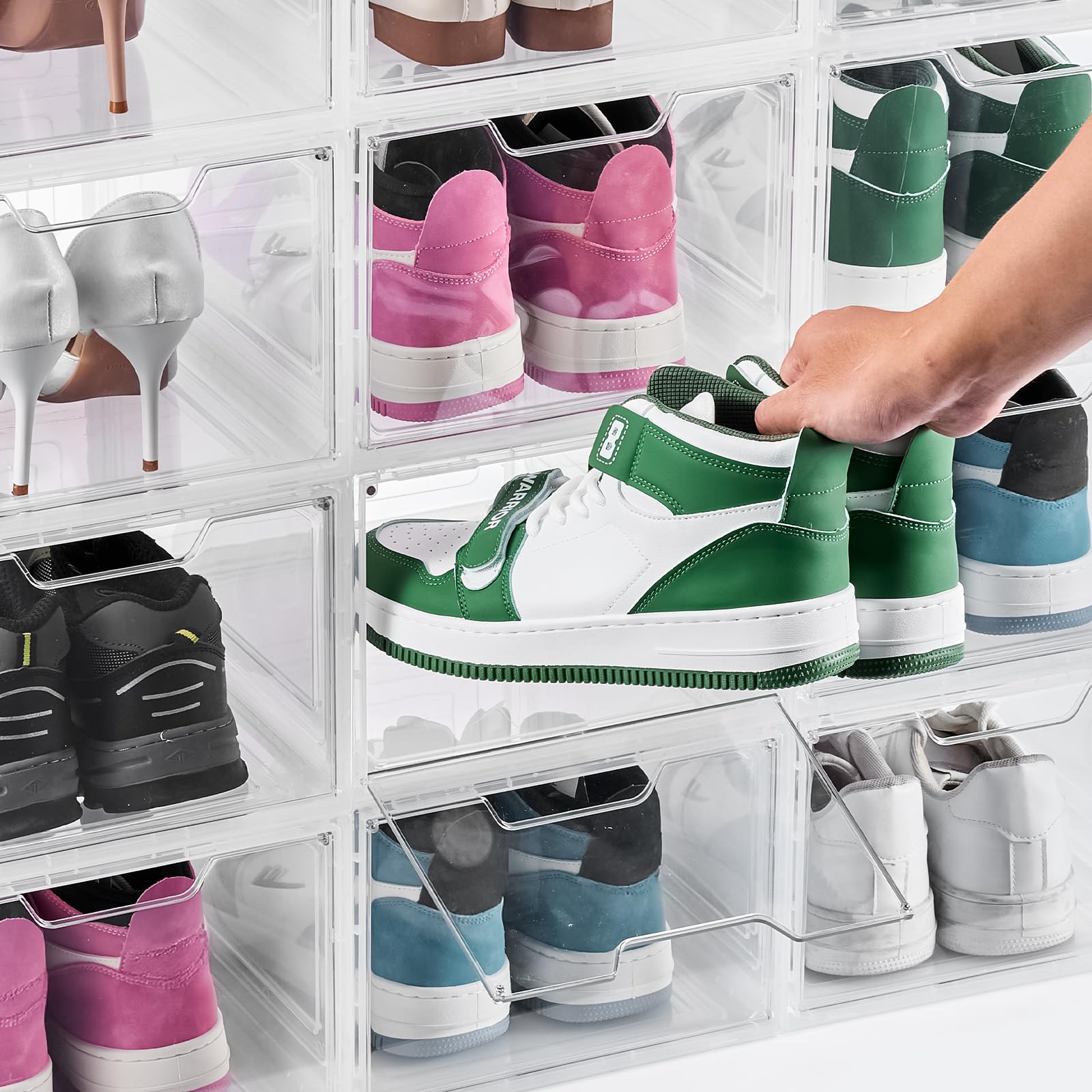 VEVOR Pudełka na buty, odpowiednie do rozmiaru US 13, przezroczyste pudełka na buty, 12 szt. z magnetycznym uchwytem, plastikowe pojemniki na buty i czapki, przezroczysty biały