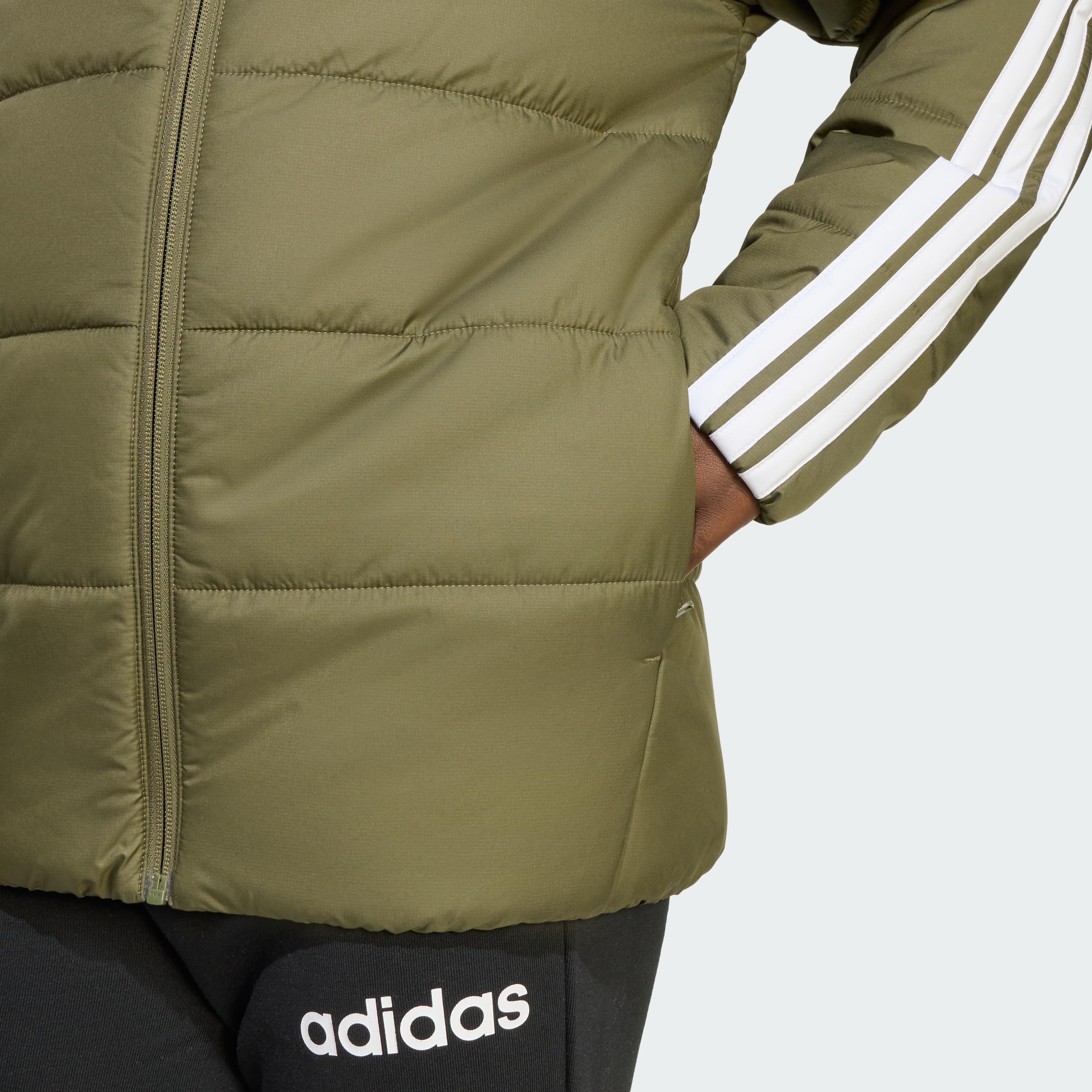 adidas Unisex Kids Essentials 3-Streifen gefütterte Kinderjacke