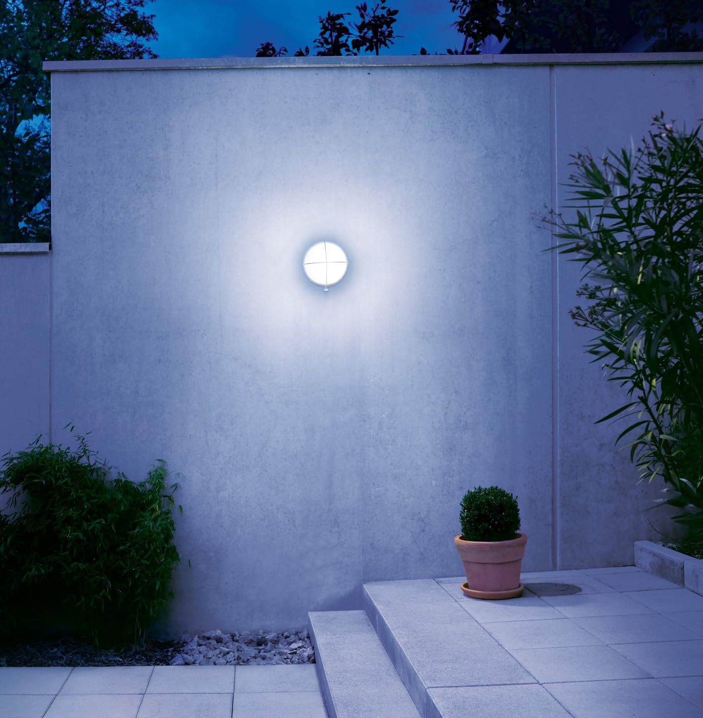 Steinel L 331 S LED Outdoor Wall Light, 8.4 W Security Light, 360° Motion Sensor, Manual Override, Impact Resistant - Image 3