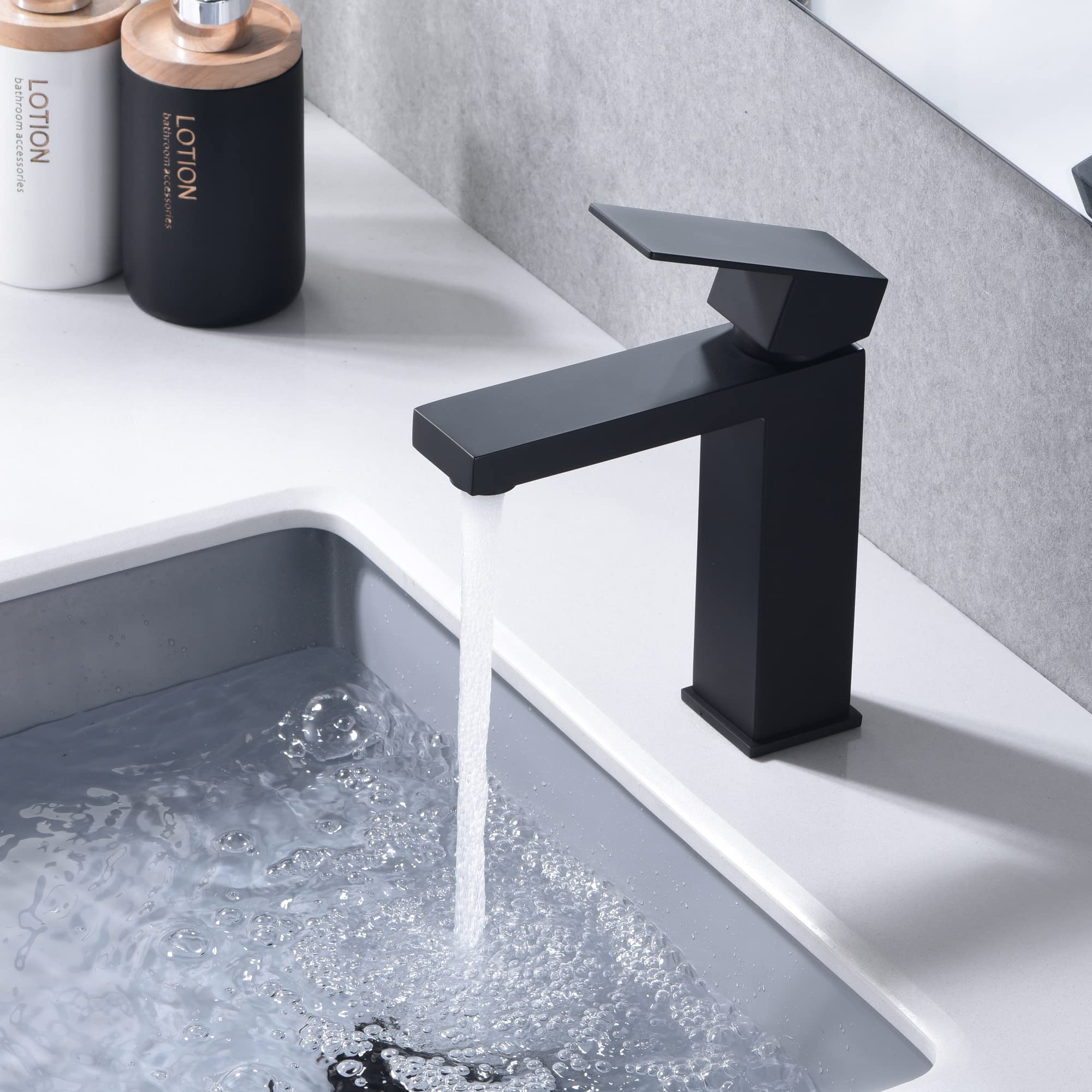 SUMERAIN Wand-Wasserhahn Schwarz-Gold Für Waschbecken | 2 Griffe, Inkl. Rauem Ventil | Aus Massivem Messing, Keramische Kartusche