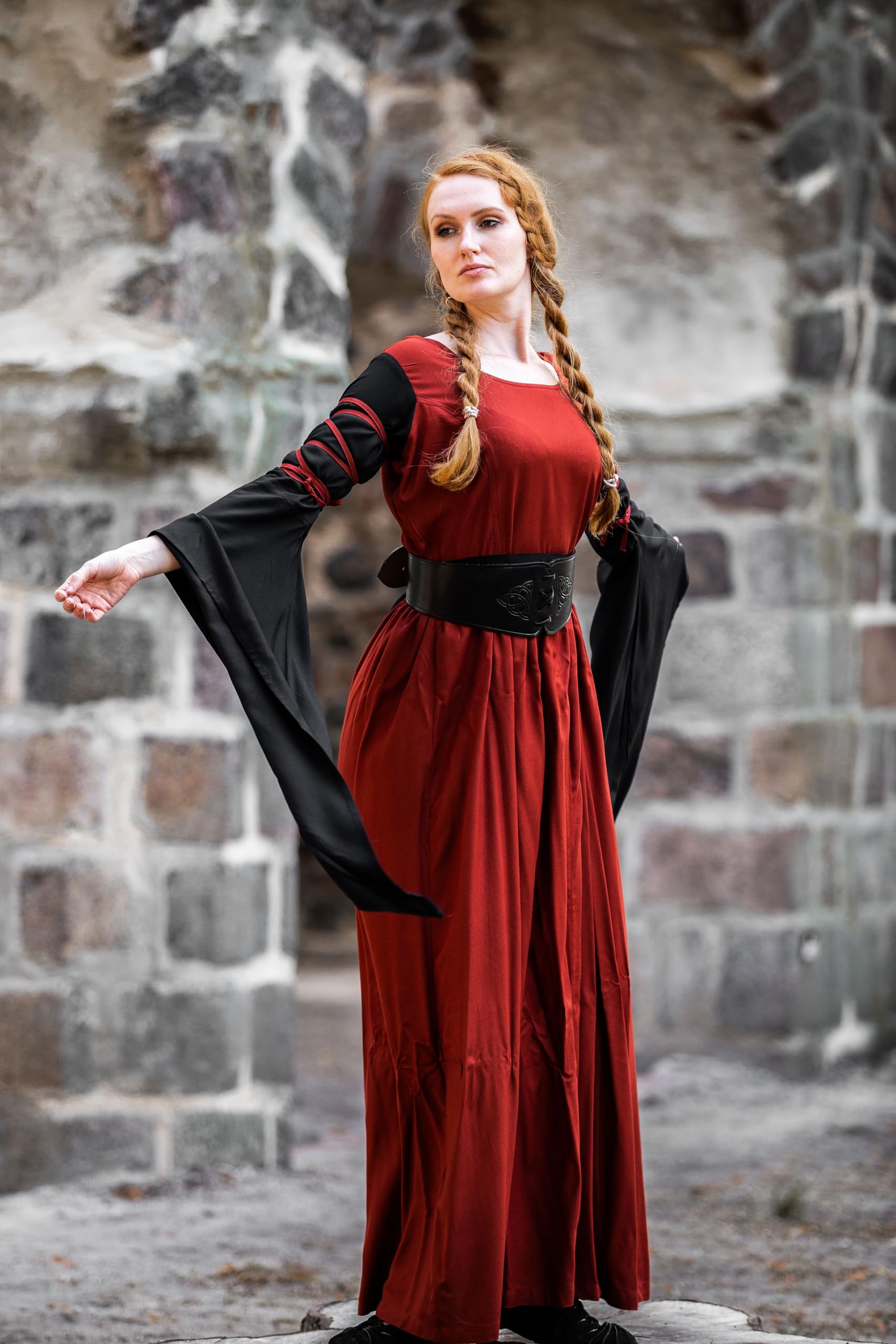 Leonardo Carbone® Mittelalter Miedergürtel Alana mit Triquetra - Ledergürtel Damen, Mittelalter Kleidung Damen, LARP, Karneval, Cosplay, Wikinger Hobbit Kostüme, Karneval - 100% Echtleder Schwarz