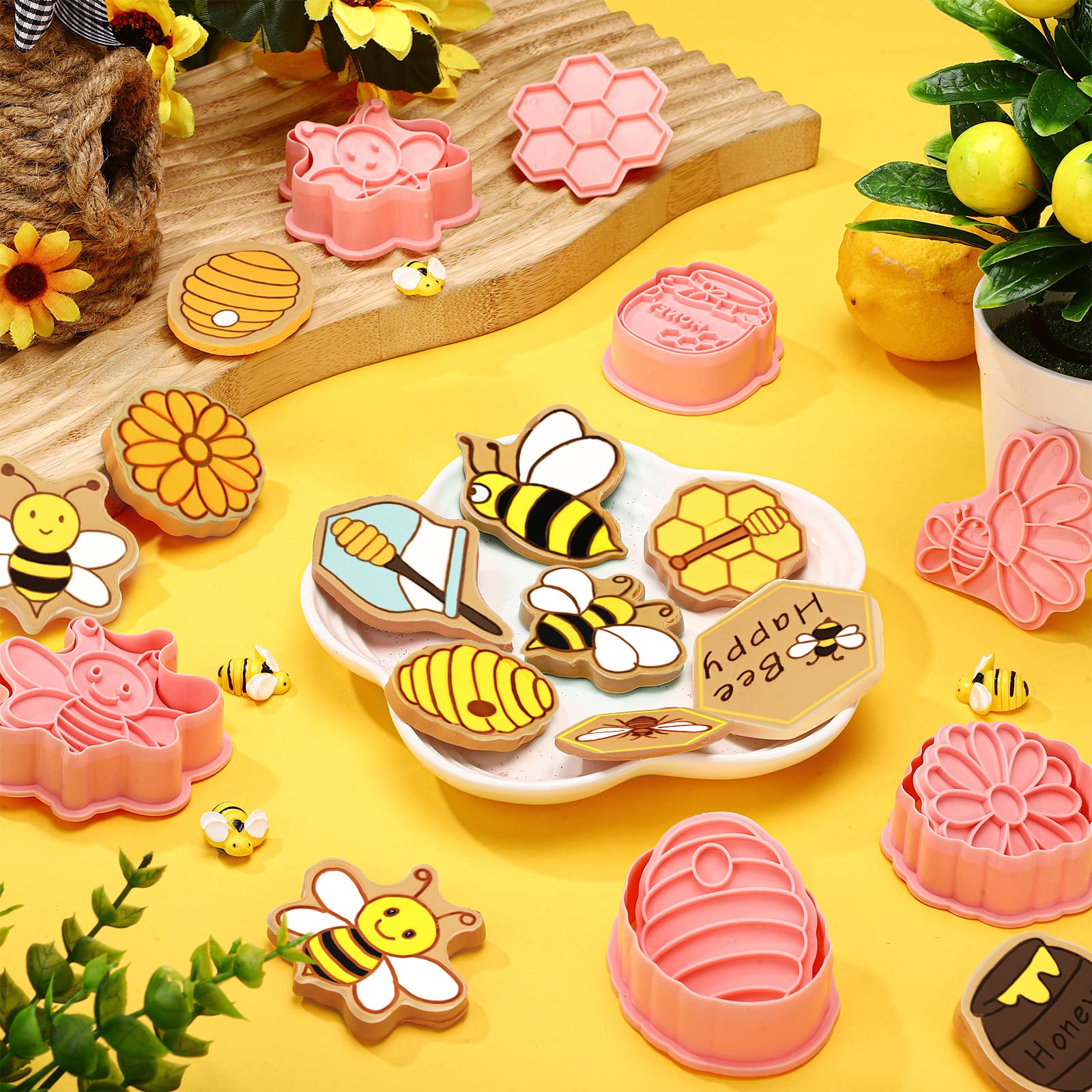 8-Piece Bee Theme Cookie Cutter Set With Plunger - 3D Insect Shapes For Baking & Fondant