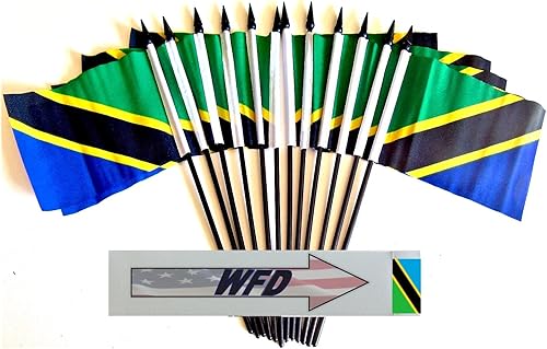 Miniatura 143 de Banderas de escritorio de Nicaragua, paquete de 12 banderas pequeñas de poliéster de 4 x 6 pulgadas en miniatura para mesa de oficina, pequeñas