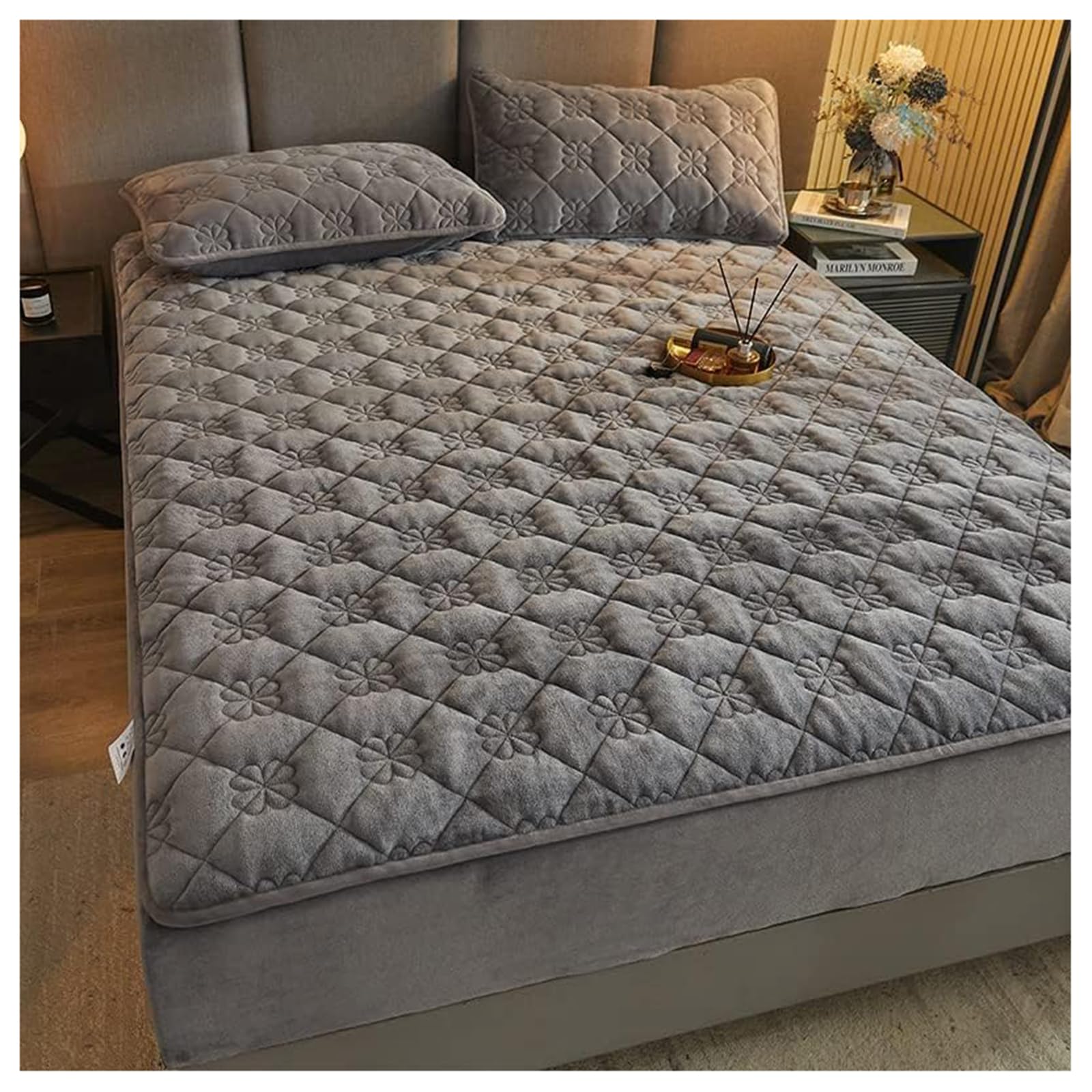 XJKH Ultra Soft Velvet Flannel Fitted Sheet, Luxury Plush Mattress Protector Cover with 12 inch Deep Pocket - Solid Color Quilted Fleece Bed Sheet