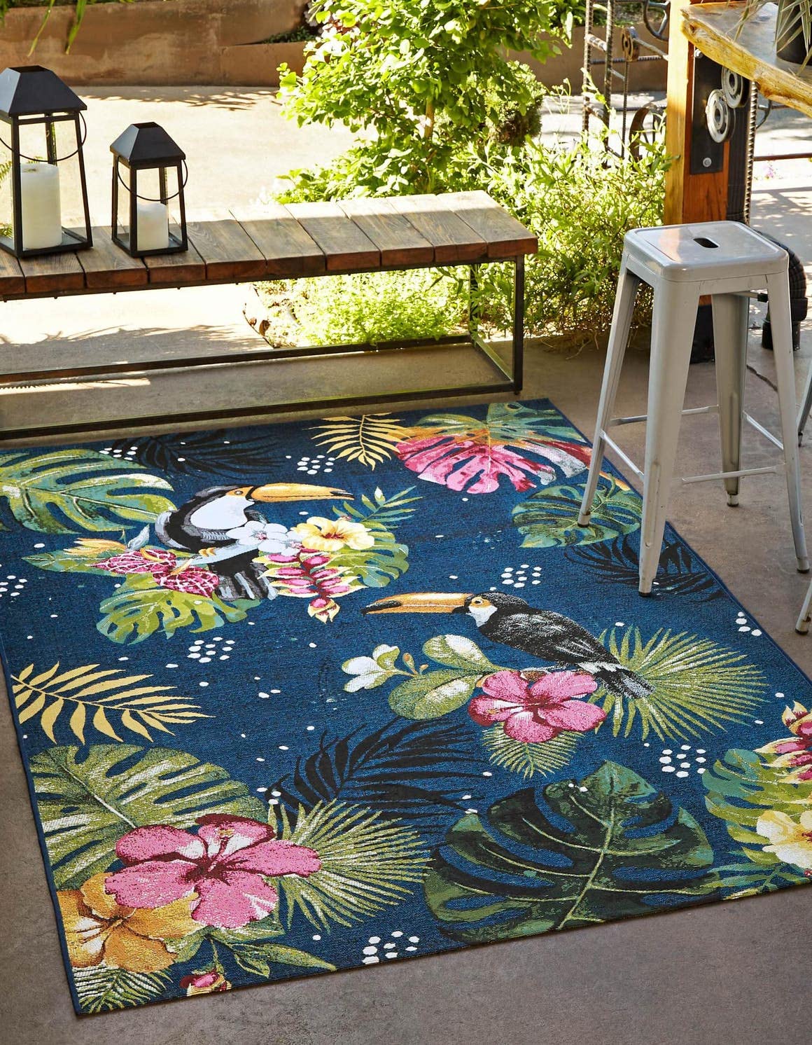 Unique Loom Outdoor Botanical Collection Area Rug - Phipps (4' x 6' Rectangle, Multi/ Blue)
