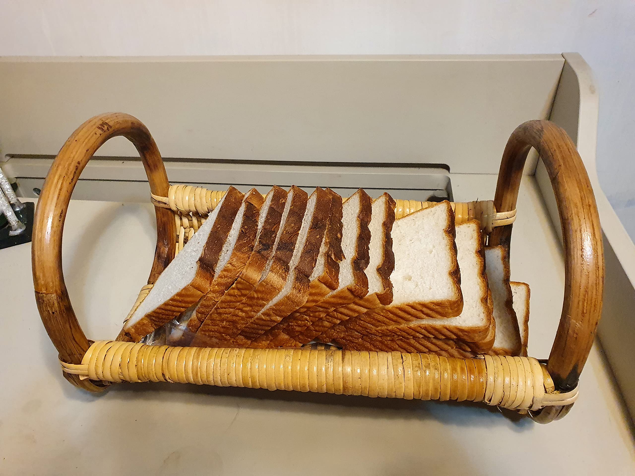 HillOrchidDiwali Gift Bread Serving Basket Handmade with Natural Cane Rattan for Home, Professional Bakers and Party. Ideal for Serving Breads and confectioneries (Brown)