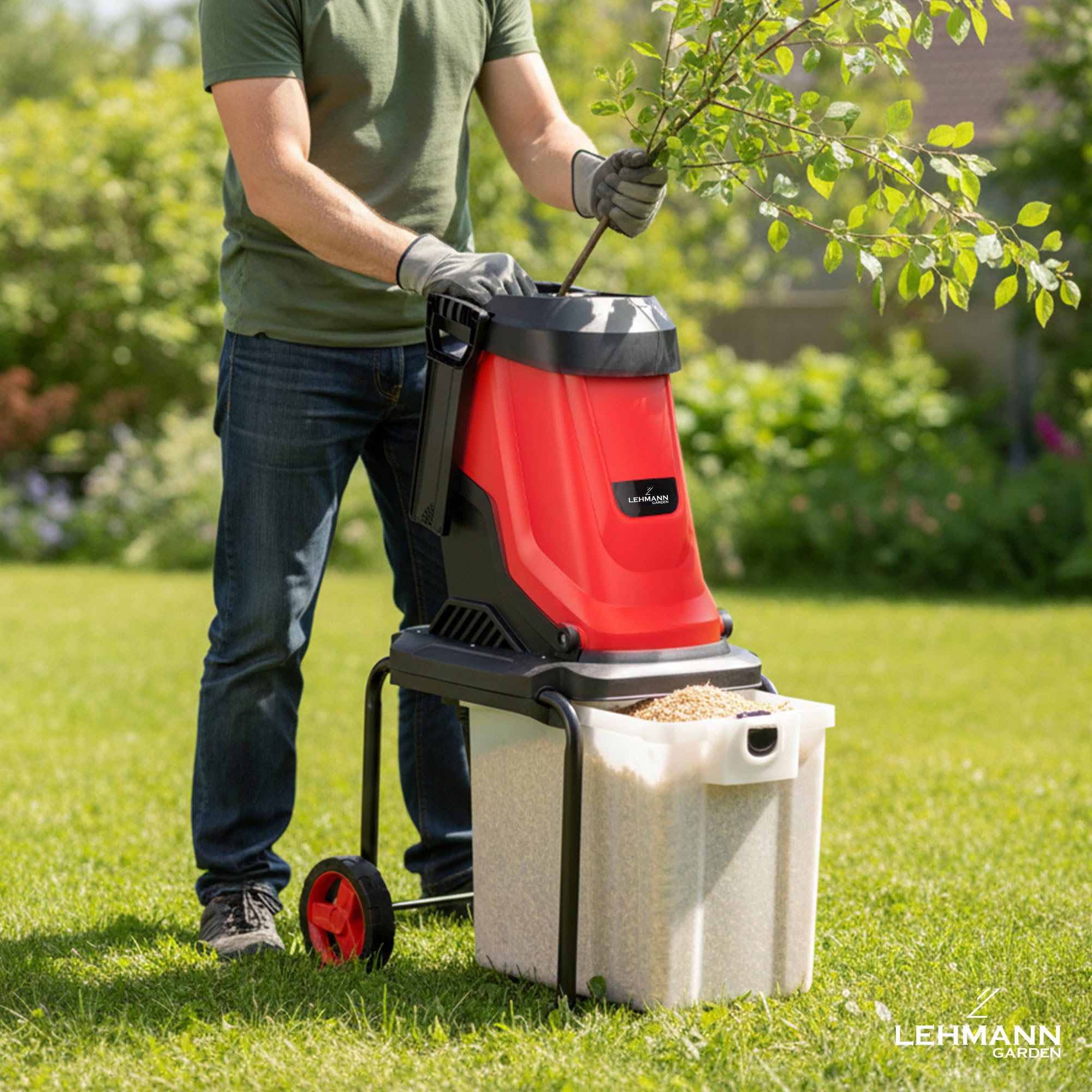 LEHMANN Elektro Gartenhäcksler, 3000 W, Messerhäcksler für Äste bis 45 mm, Laubhäcksler mit robustem Fahrgestell, Rädern und 50 L Fangbox, Holzhäcksler mit Zubehör, Sicherheitsschalter, Rot