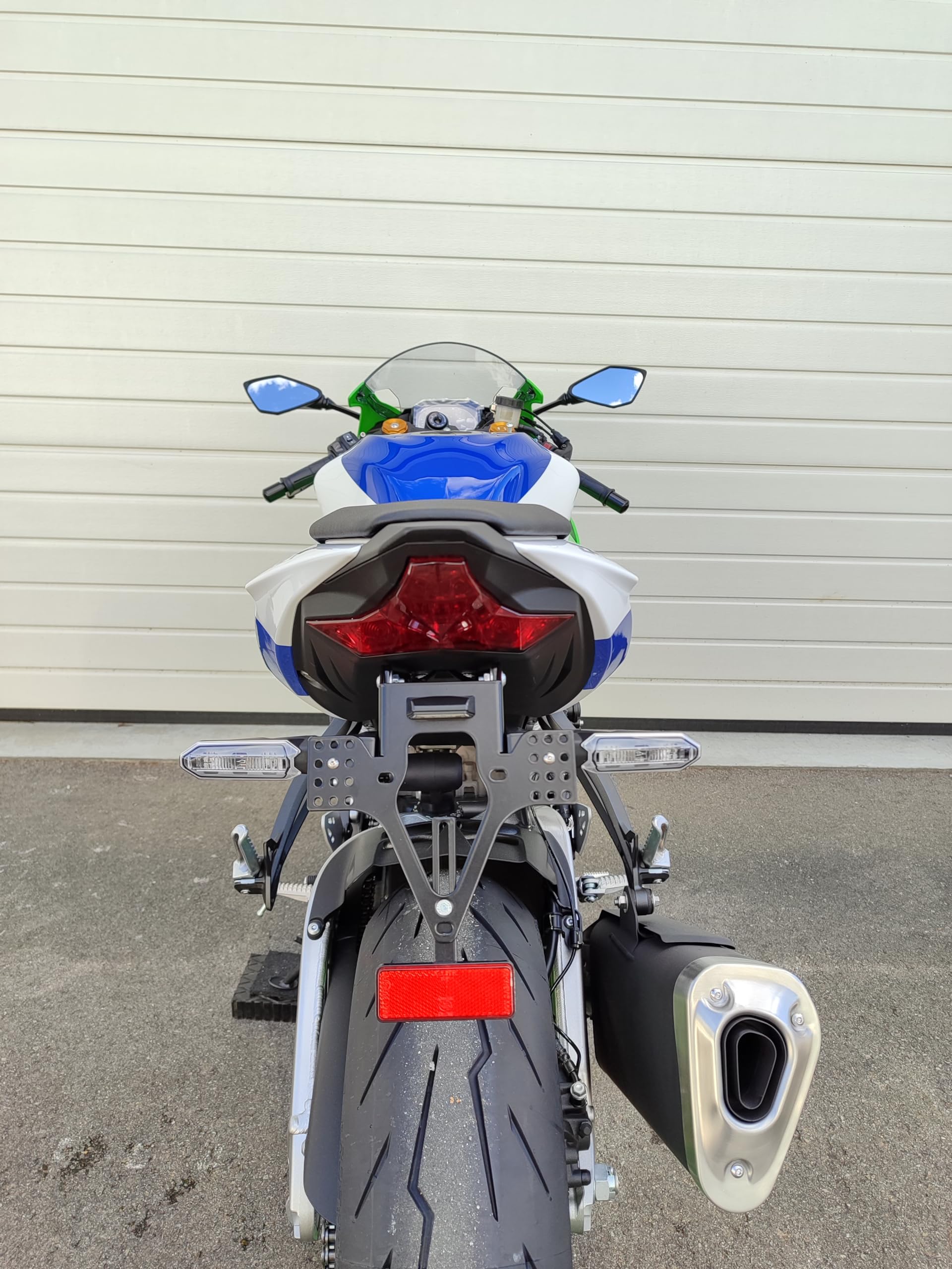 kurzer Kennzeichenhalter für Kawasaki ZX-6 R 636 ab2024 Kennzeichenträger EVO Set ZX6 Kawa Heckumbau auch für original Blinker zx6rr anniverary GroFaTec kurzes Heck Tail Tidy zx-6