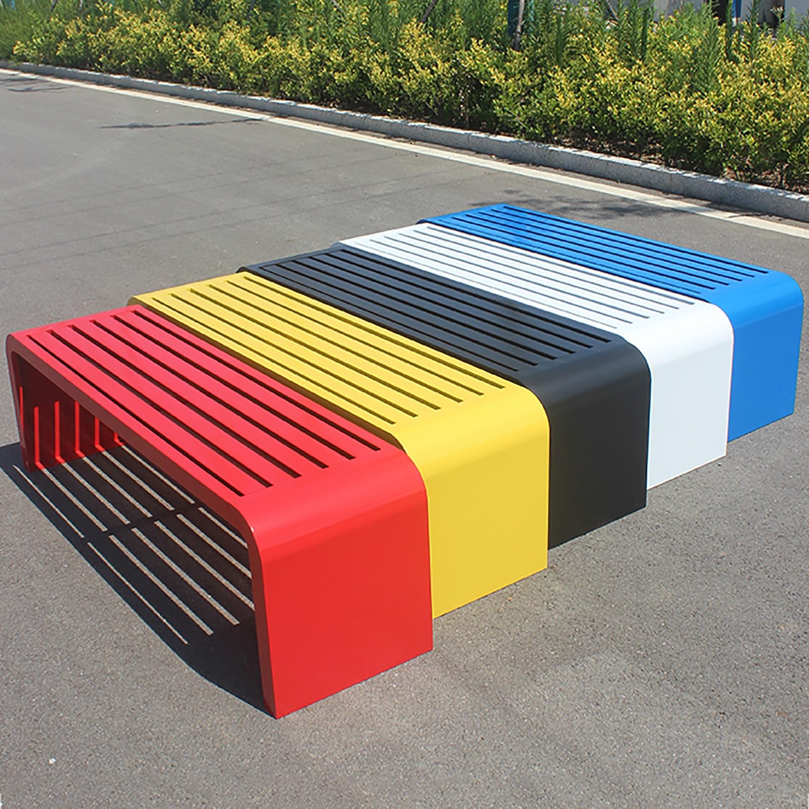 Bancos de metal para exteriores, resistentes a la intemperie, sin respaldo, diseño de listones para patios, jardines y piscinas, asientos para exteriores, elegantes y funcionales