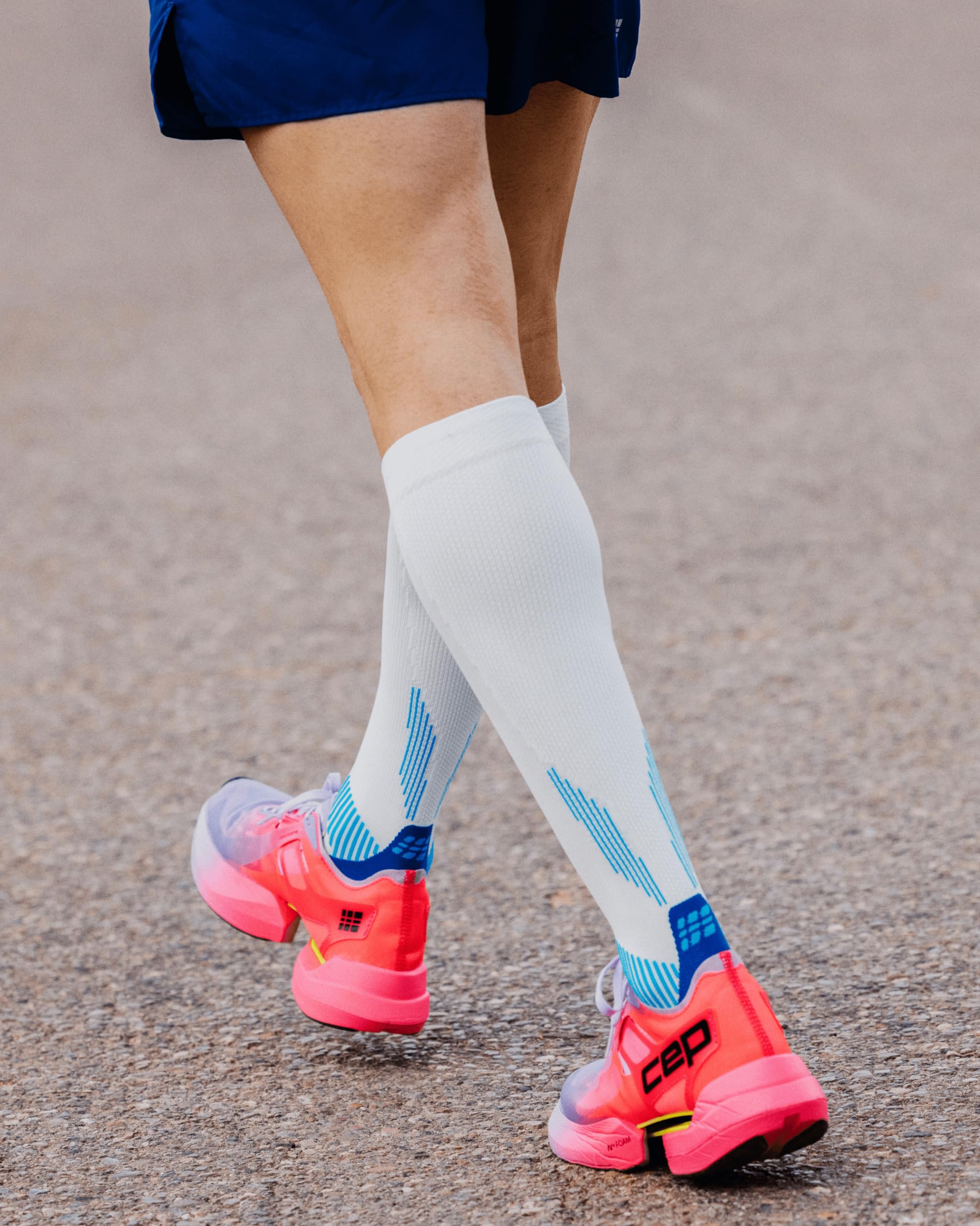 CEP CORE 5.0 TALL – Kompressionsstrümpfe Damen für lange Läufe – Kompressionssocken mit Air-Channels & verstärkten Zonen – laufsocken kompression damen für Regeneration & stabilen Halt