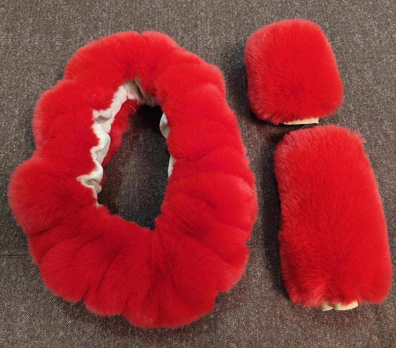 IXITON Universal Épaississement Faux Fourrure Hiver Chaud Fluffy Furry Fuzzy Housses de Volant de Voiture Couvercles de Changement de Vitesse Couvre Frein à main-3pcs/set (Red IXITON Universal Épaississement Faux Fourrure Hiver Chaud Fluffy Furry Fuzzy Housses de Volant de Voiture Couvercles de Changement de Vitesse Couvre Frein à main-3pcs/set (Red
