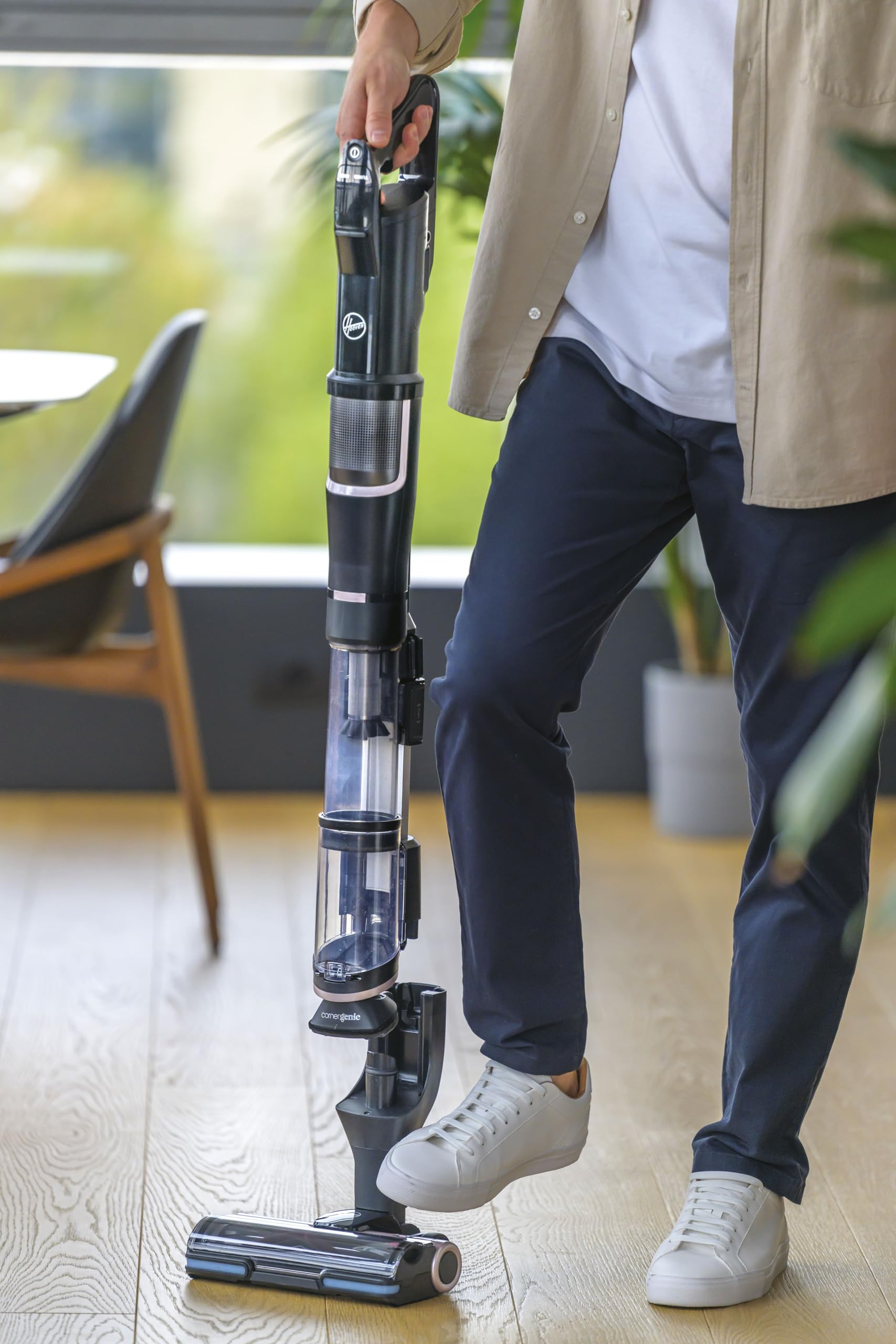 HOOVER HFX odkurzacz akumulatorowy z dyszą do sierści zwierzęcej i diodą LED, odkurzanie do 120 m², bezprzewodowy odkurzacz z CORNER GENIE™ do czyszczenia narożników i krawędzi, z funkcją ANTI-TWIST